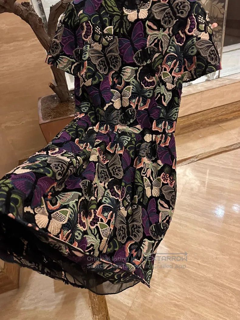 Valentino Valentino Black lotus leaf dress Size M / US 6-8 / IT 42-44 - 2 Thumbnail