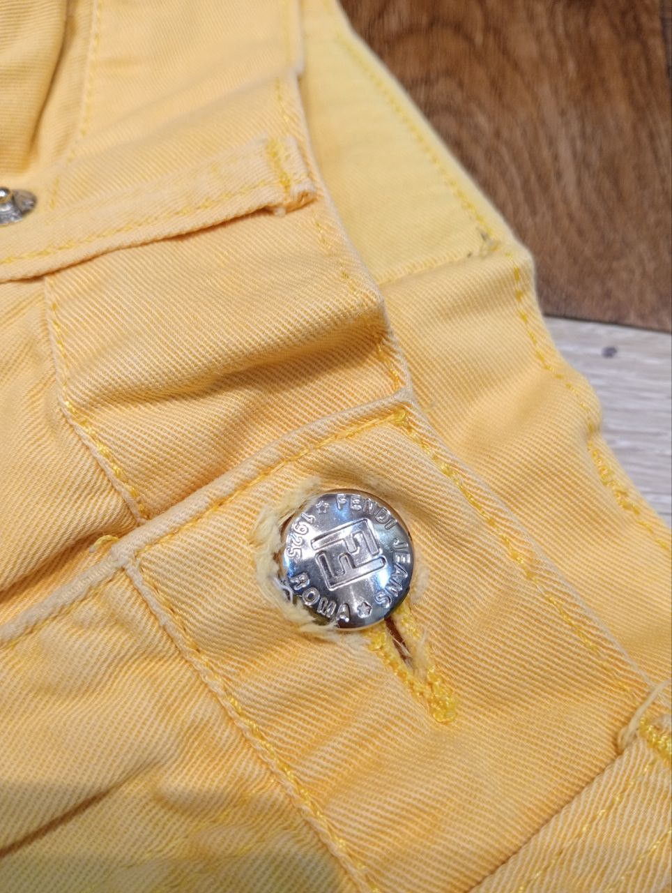 Fendi VINTAGE FENDI ROMA JEANS - YELLOW Size 27" / US 4 / IT 40 - 7 Thumbnail