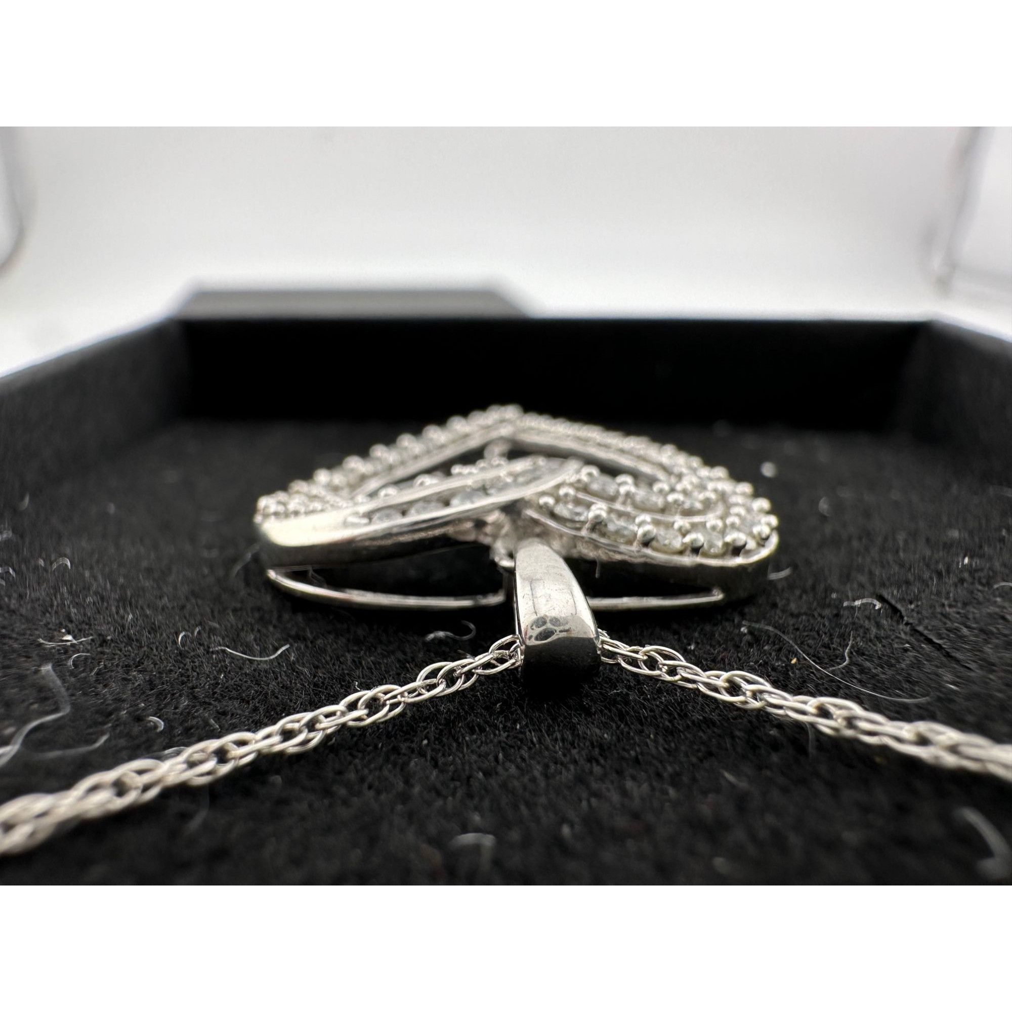 Other Stunning 1 Ct Natural Diamond Heart Shaped Pendant with Chai Size ONE SIZE - 13 Thumbnail