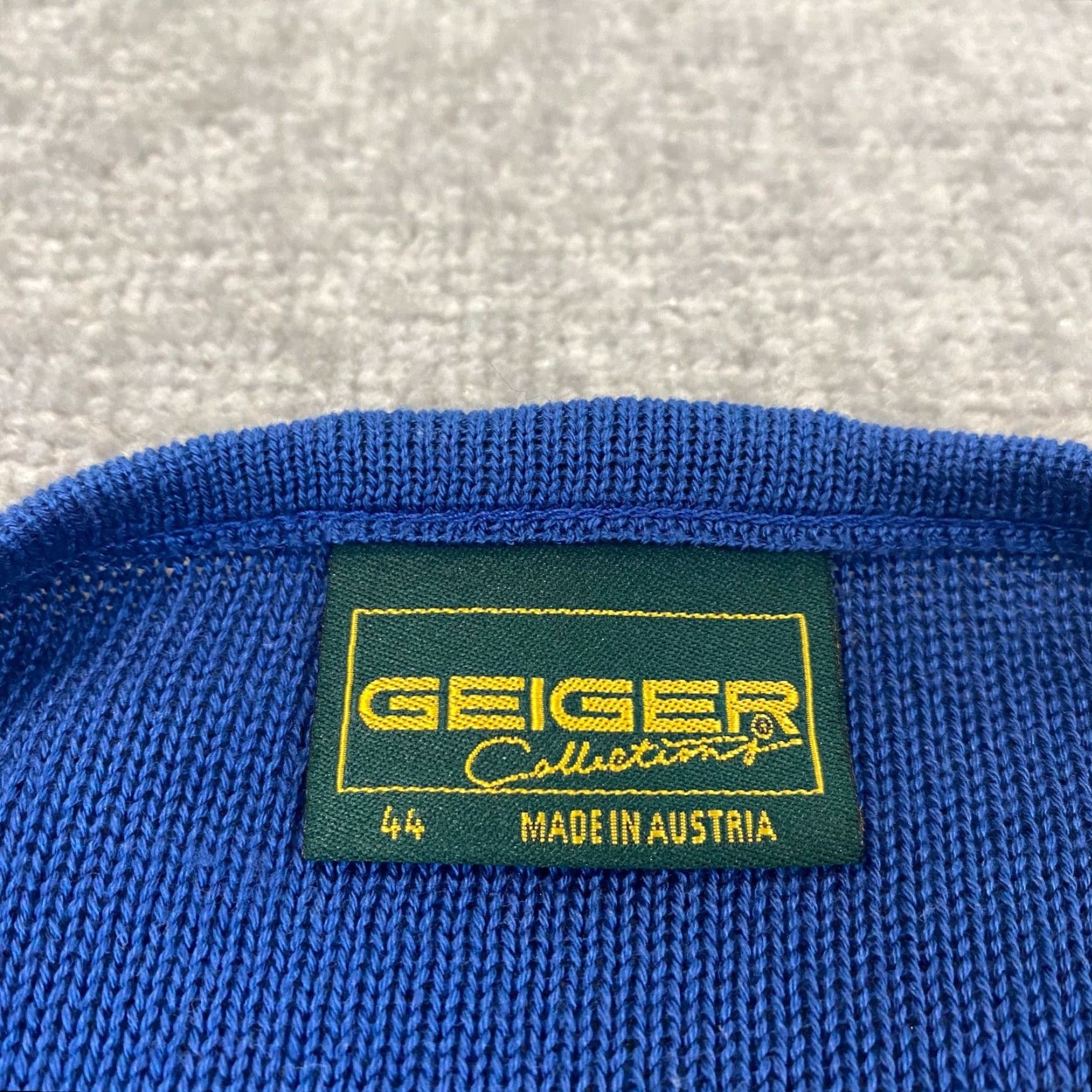 Vintage VINTAGE Geiger Women's Sweater Crewneck 44 Blue Knit Button Up Long Sleeve Austria Fall Winter Size M / US 6-8 / IT 42-44 - 2 Thumbnail