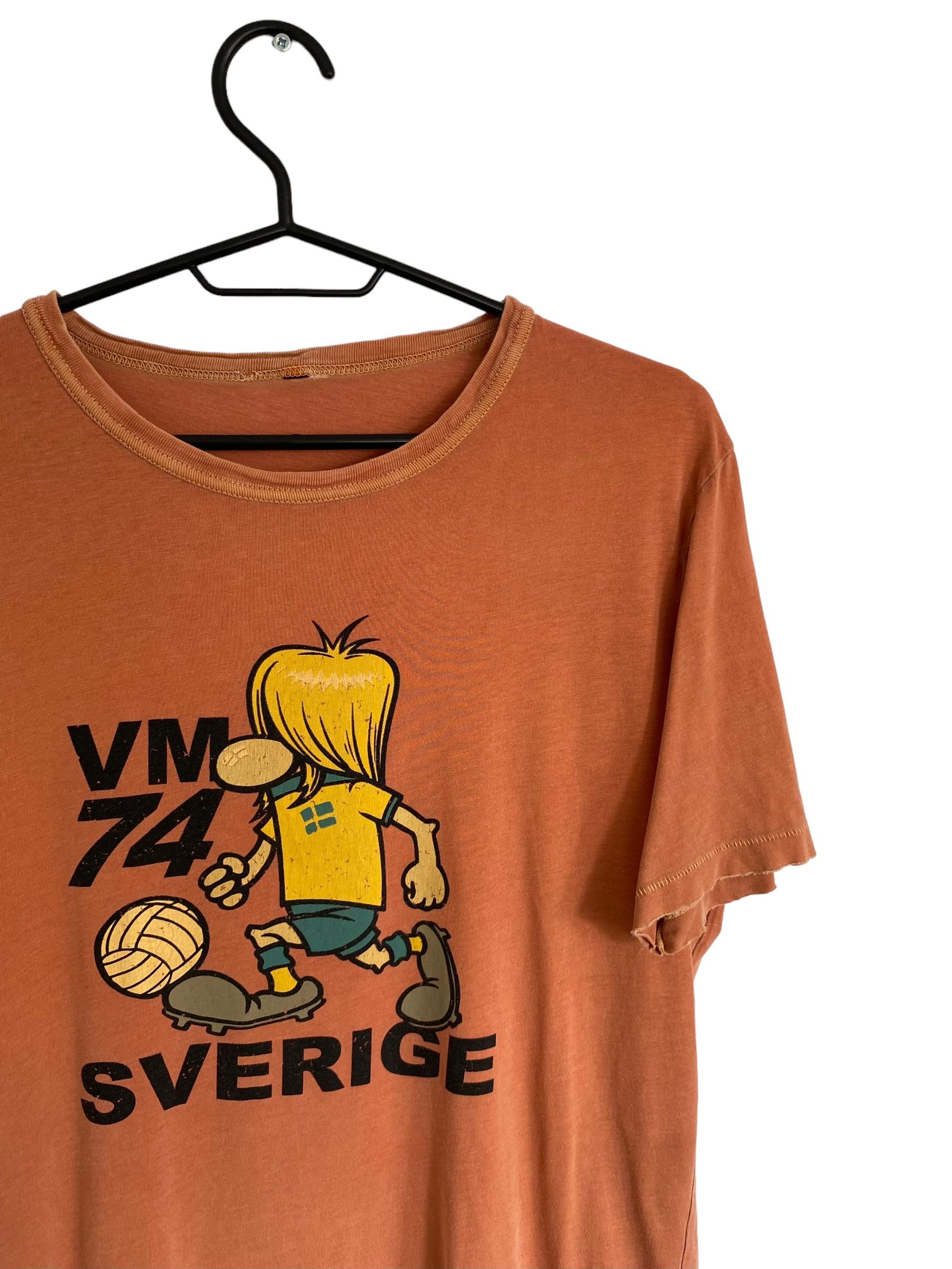 Vintage WM74 Sverige vintage single stitch t-shirt Size US L / EU 52-54 / 3 - 2 Thumbnail