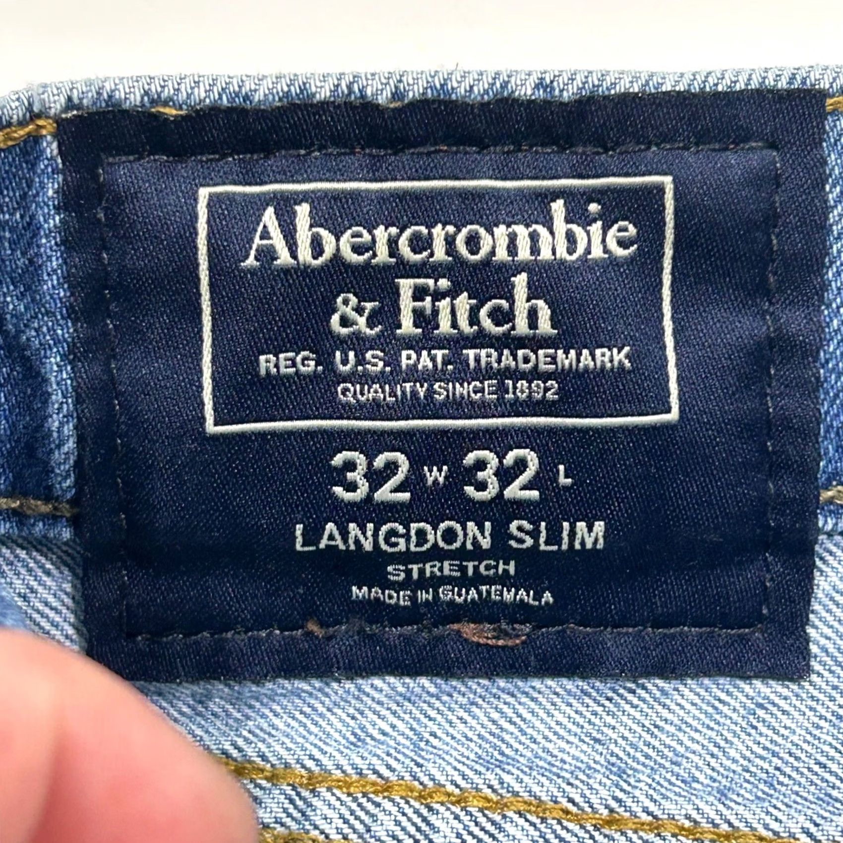 Abercrombie & Fitch - Removed redundant words ("Brand: Abercrombie & Fitch") Size US 32 / EU 48 - 7 Thumbnail