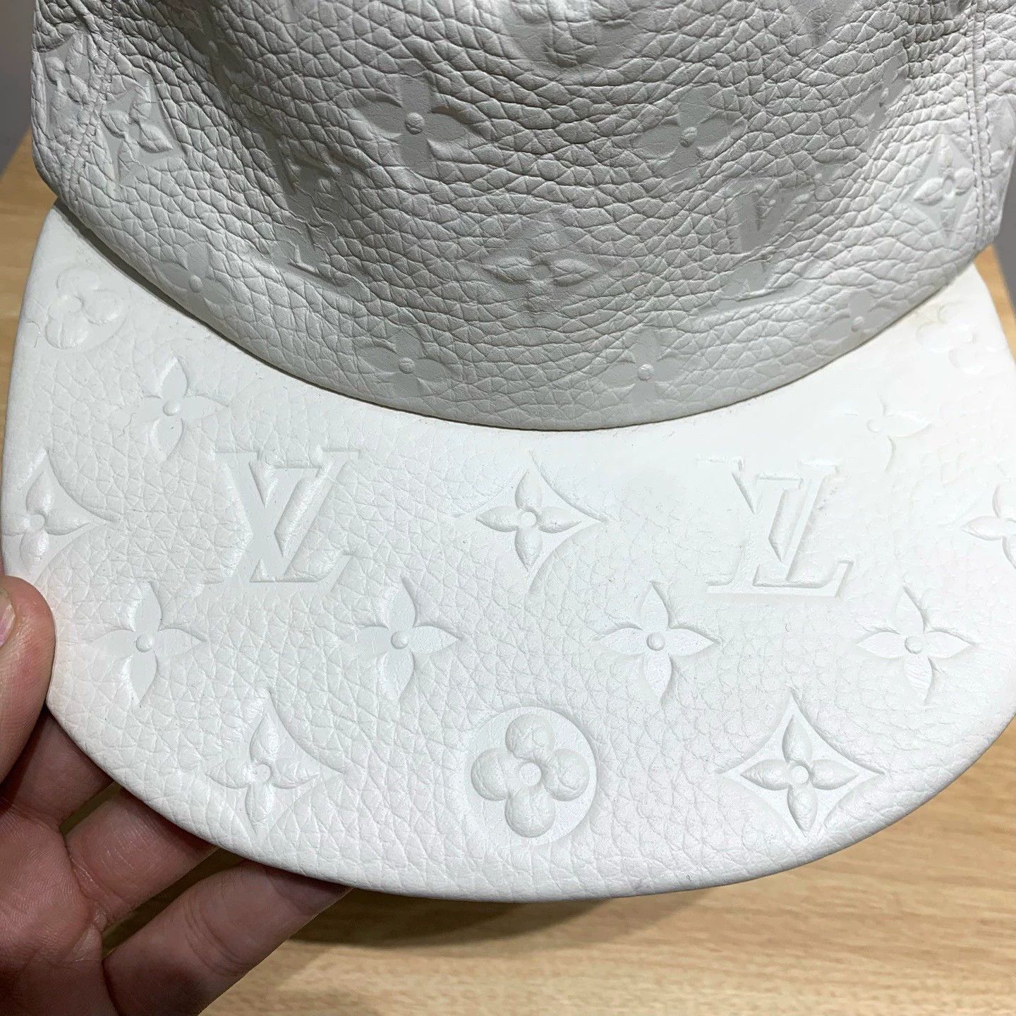 Louis Vuitton 99% new condition Louis Vuitton full leather baseball cap Size ONE SIZE - 3 Thumbnail