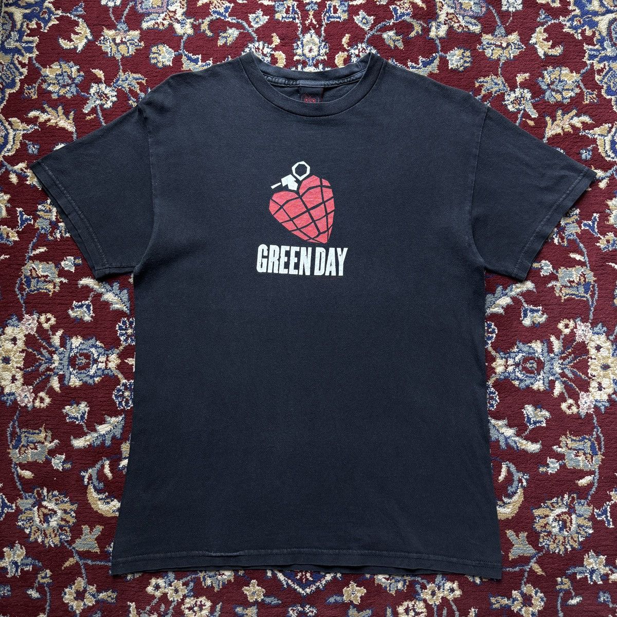 Band Tees 2000s Green Day American Idiot logo Pop Punk Rock band y2k Size US M / EU 48-50 / 2 - 2 Thumbnail