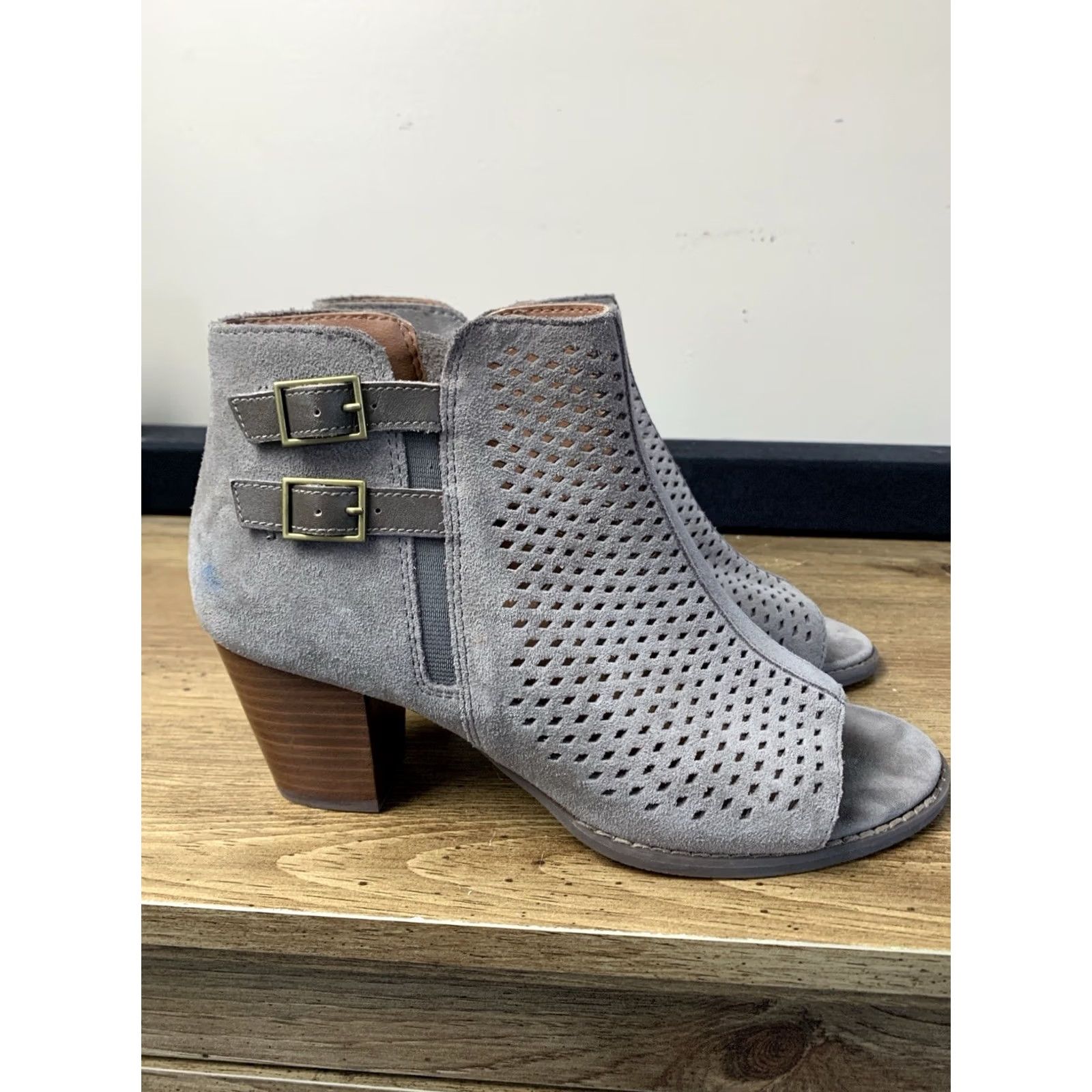Vionic Vionic Aloft Chryssa Booties Womens Taupe Beige Leather Perforated Suede Peep Toe Zip Buckle Mid Heel 2-2.9in Bootie Womens Size US 9 / IT 39 - 3 Thumbnail