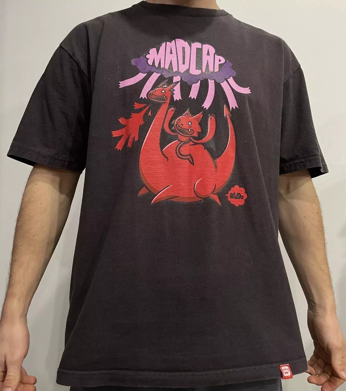 Vintage VINTAGE 2000s MADCAP T-SHIRT MENS DRAGONS Bloke Retro FADED Size US L / EU 52-54 / 3 - 8 Thumbnail