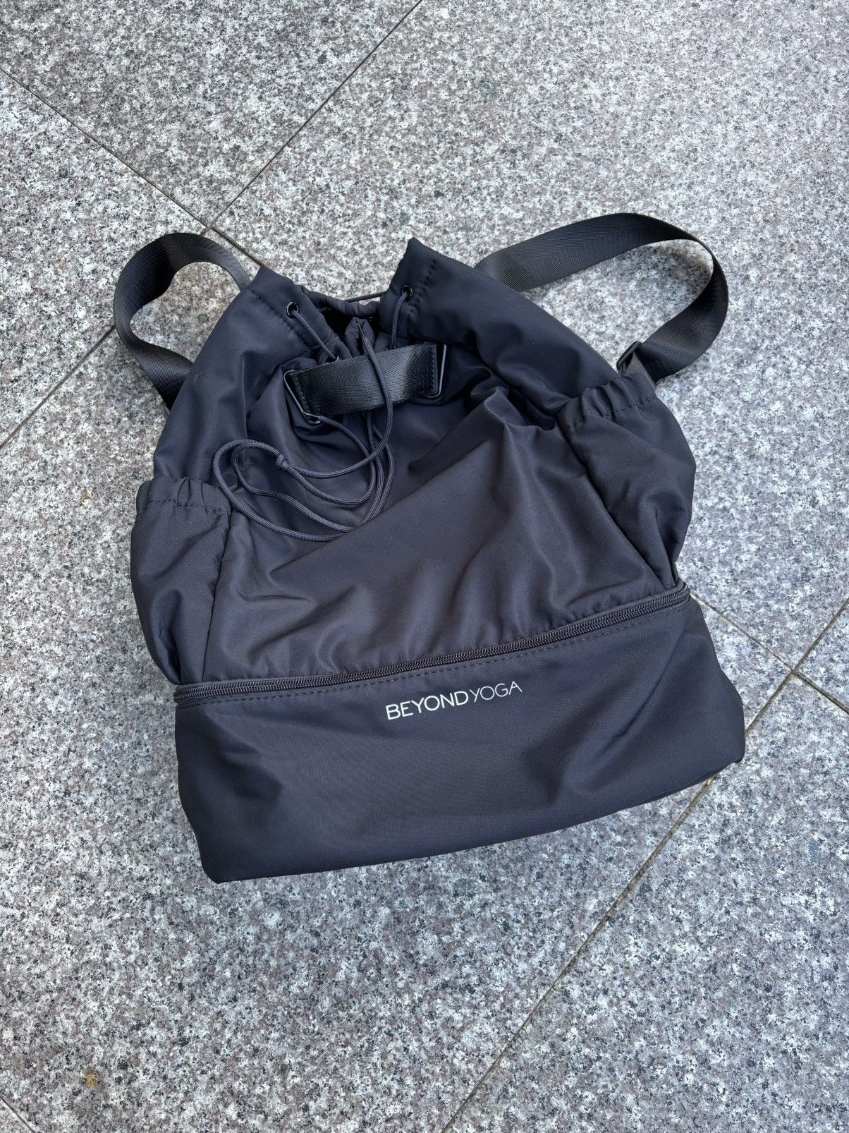 Beyond Yoga Beyond Yoga backpack Size ONE SIZE - 1 Thumbnail