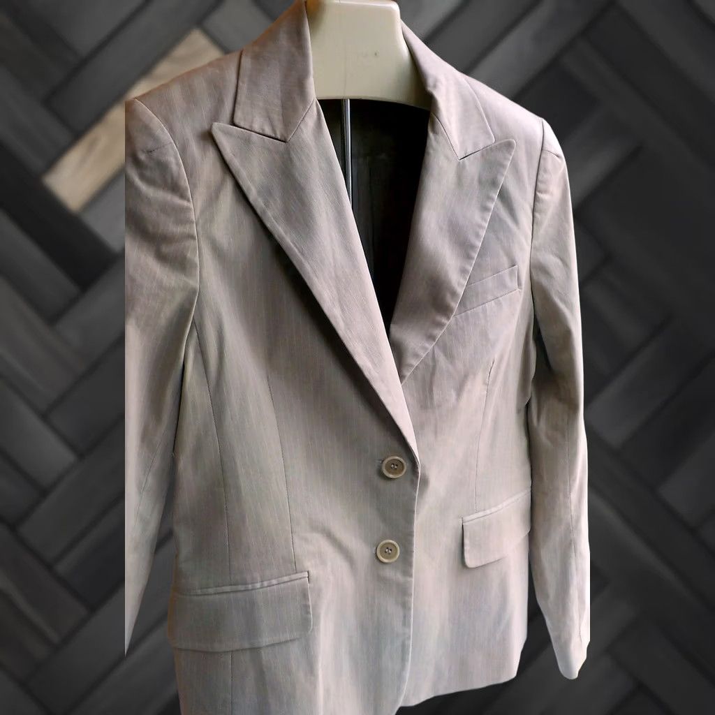 Theory THEORY Tan Pinstriped Blazer Women's Medium Fitted 2 Button Size M / US 6-8 / IT 42-44 - 1 Thumbnail