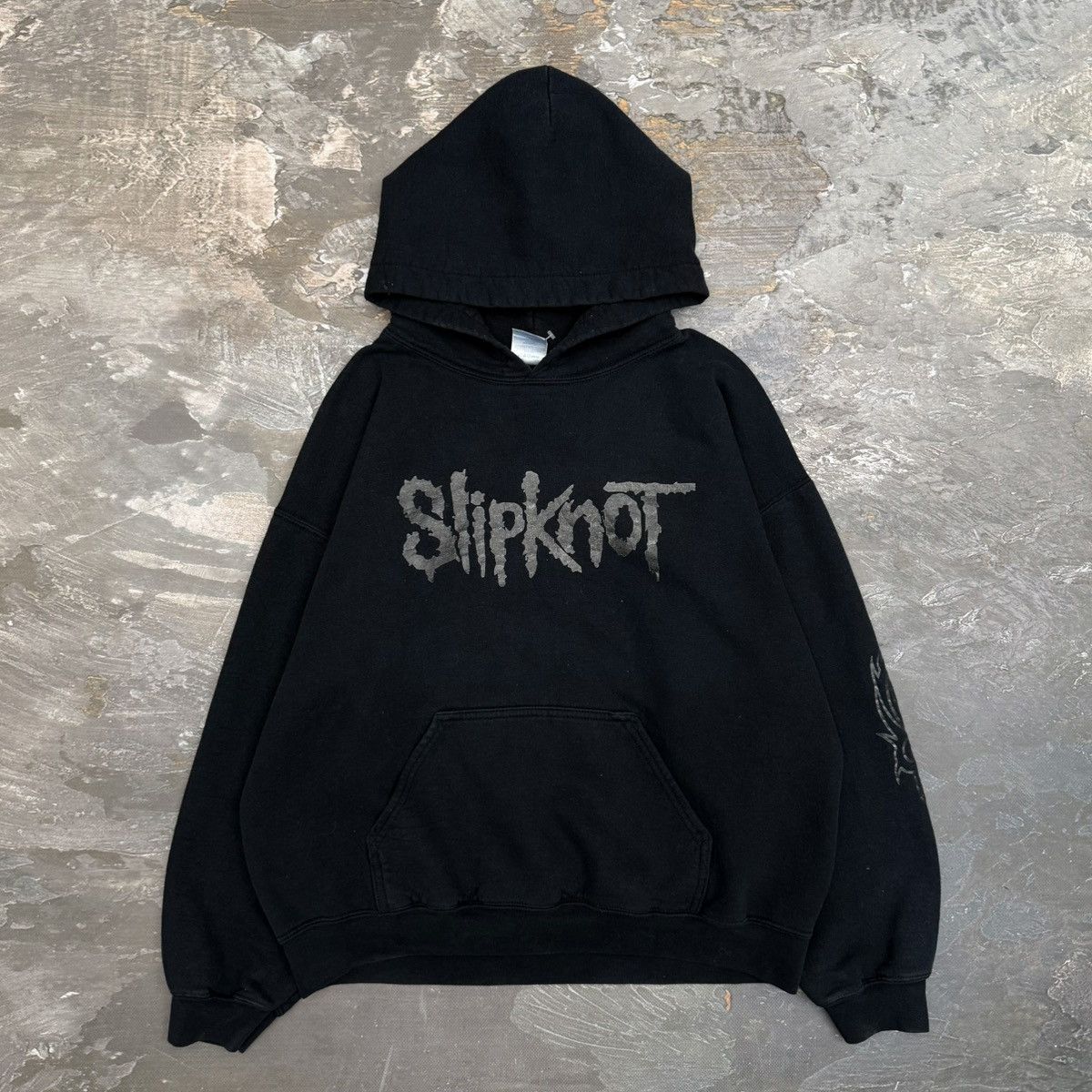 Slipknot Slipknot Vintage 2000s Gildan Boxy Tribal Logo Punk Hoodie Size US L / EU 52-54 / 3 - 1 Thumbnail