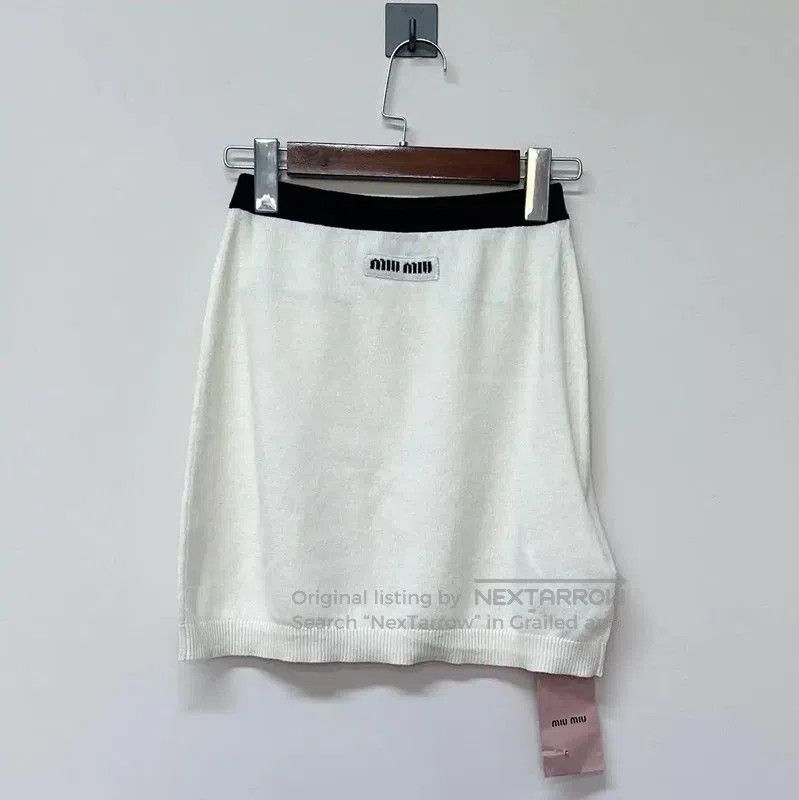 Miu Miu Miu Miu White Cashmere Mini Skirt . Size 22" - 2 Thumbnail
