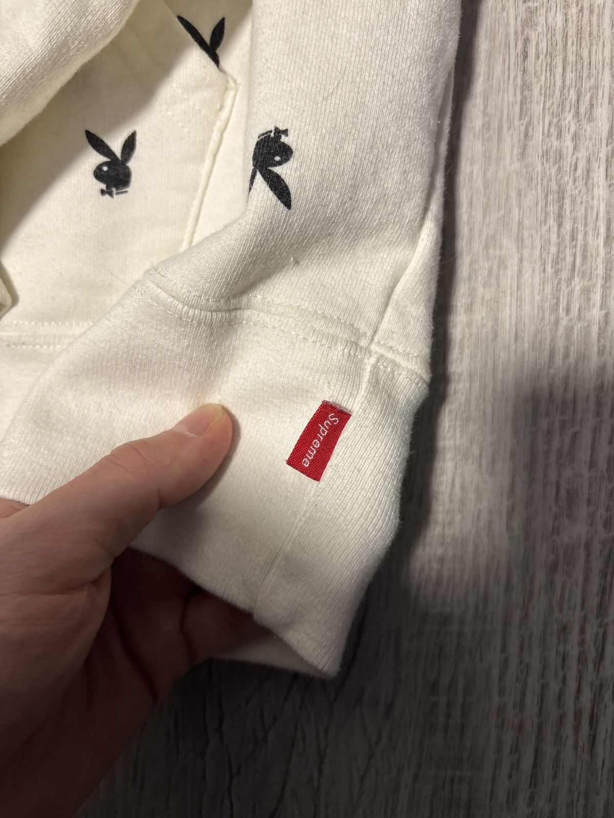 Playboy × Supreme Offwhite colored playboy x supreme hoodie Size US M / EU 48-50 / 2 - 5 Thumbnail
