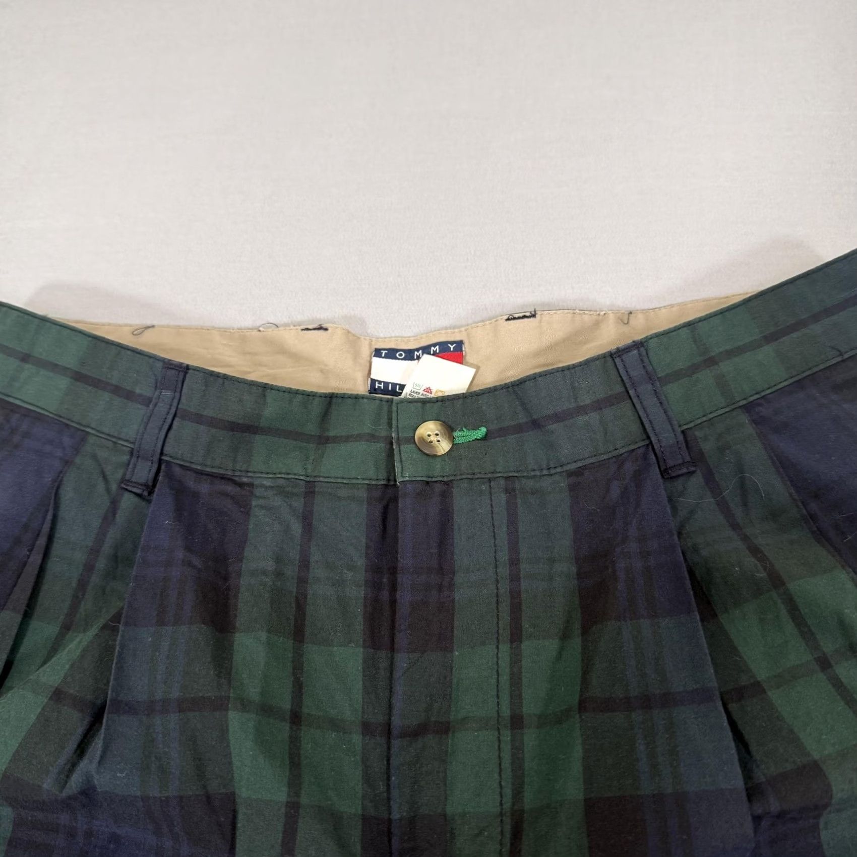 Tommy Hilfiger VINTAGE Tommy Hilfiger Pants Mens 32x32 Green Tartan Plaid Pleated Chino Baggy Size US 32 / EU 48 - 3 Thumbnail
