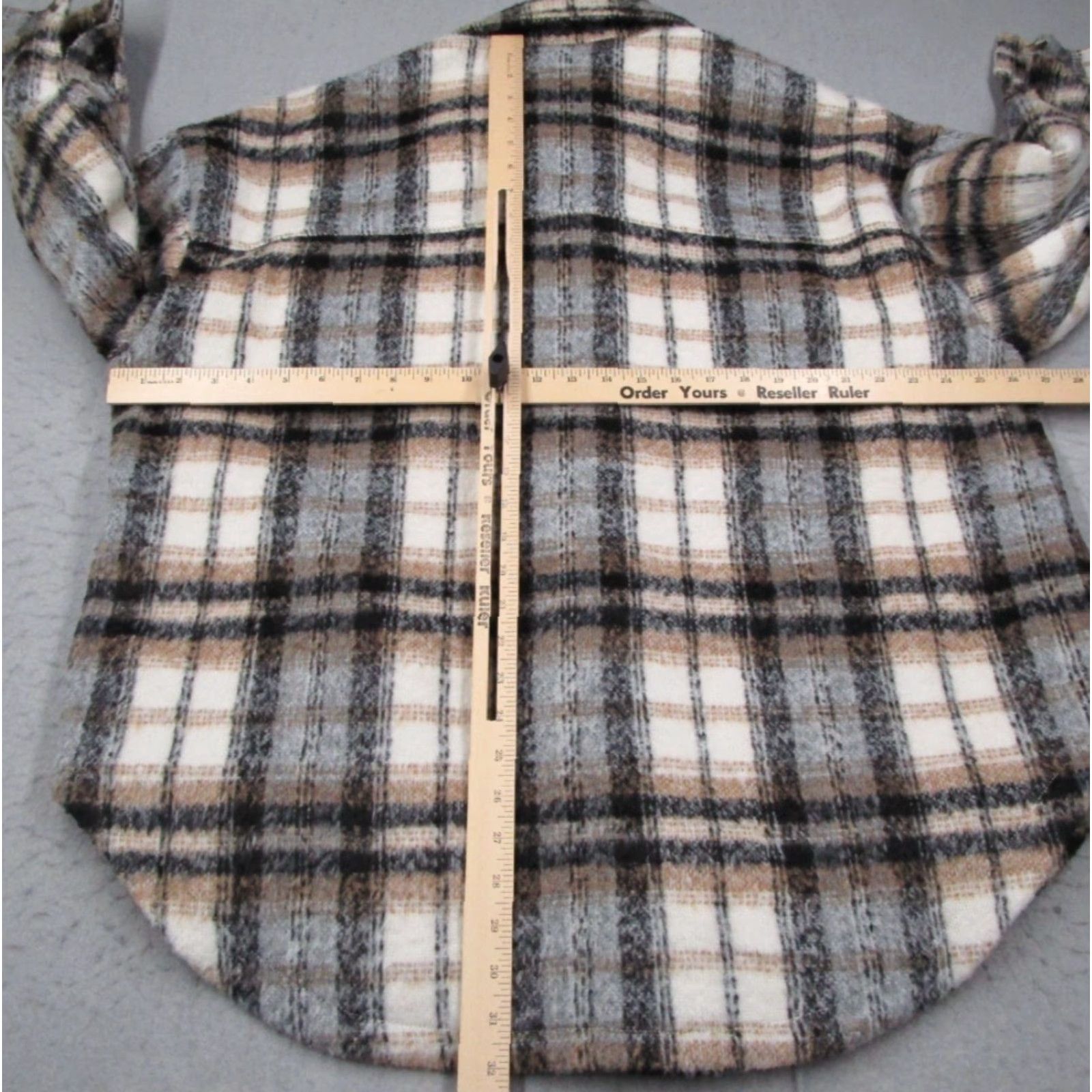 Good American Good American Jacket Women Size 3 Gray Oversized Wool Blend Shacket Plaid Button Up Women Size XS / US 0-2 / IT 36-38 - 7 Thumbnail
