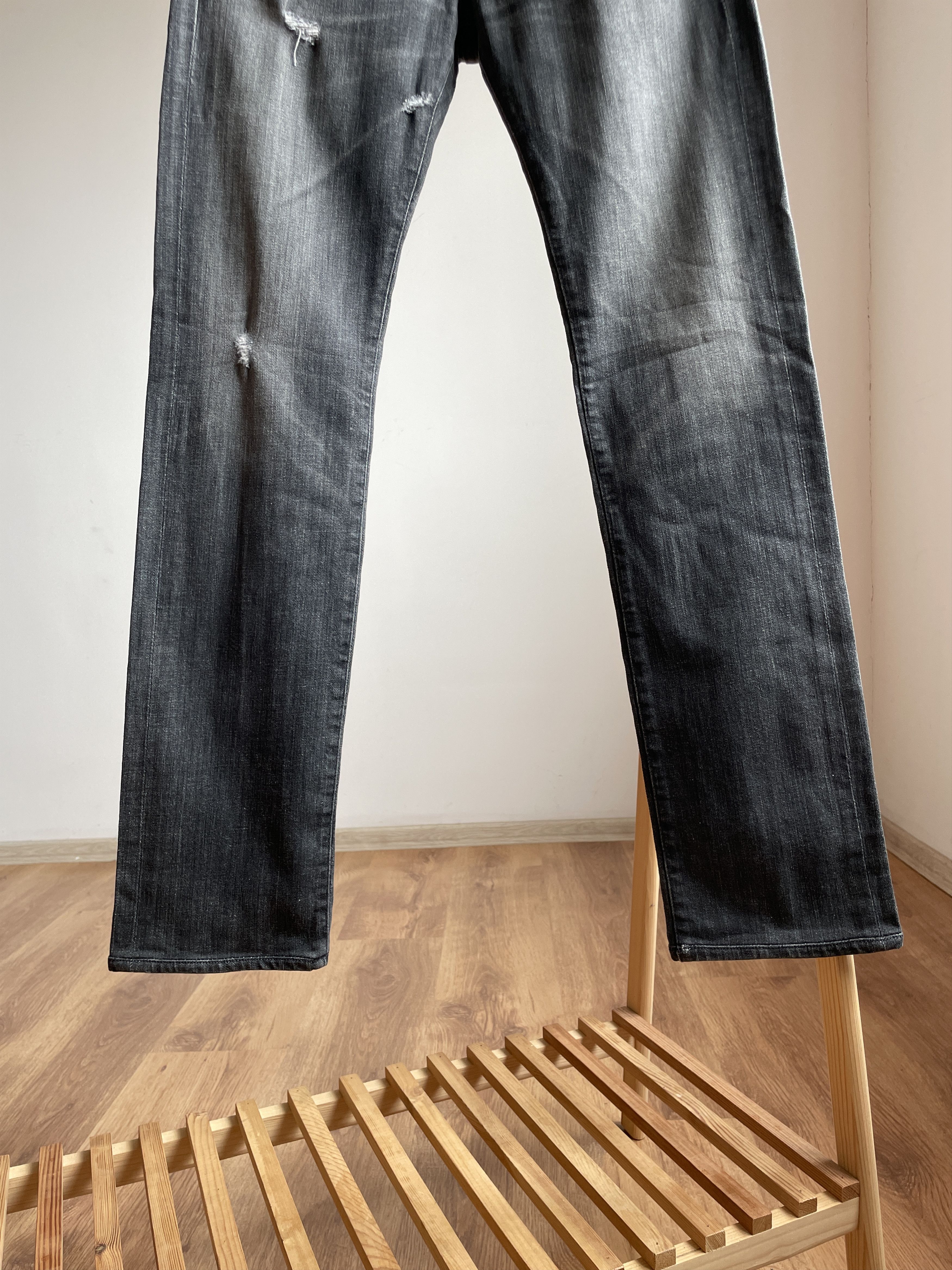 AG Adriano Goldschmied Adriano Goldschmied Matchbox Slim Staight Distressed Denim Size US 31 - 8 Thumbnail