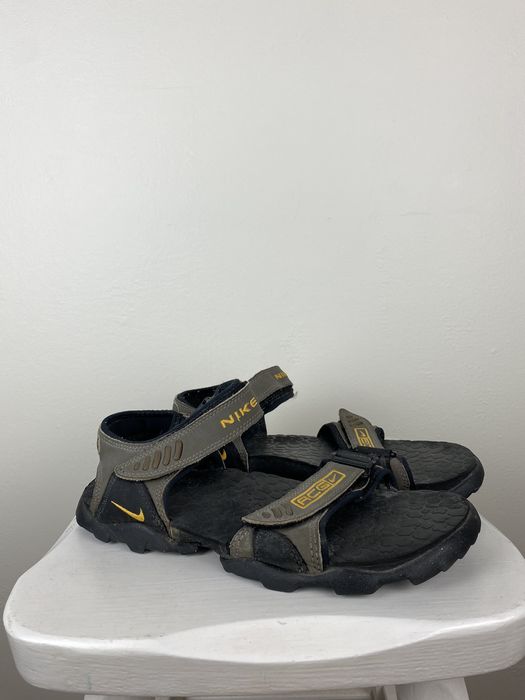 acg nike slides