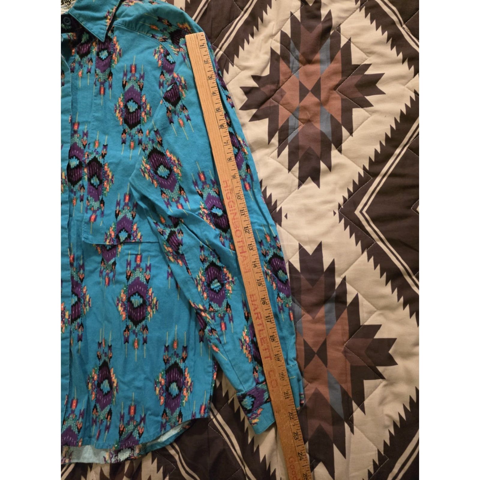 Wrangler VINTAGE Wrangler Western Apparel Women's Rodeo Aztec Button Up Turquoise Medium Shirt Womens 1990s Cotton Western Size S / US 4 / IT 40 - 7 Thumbnail