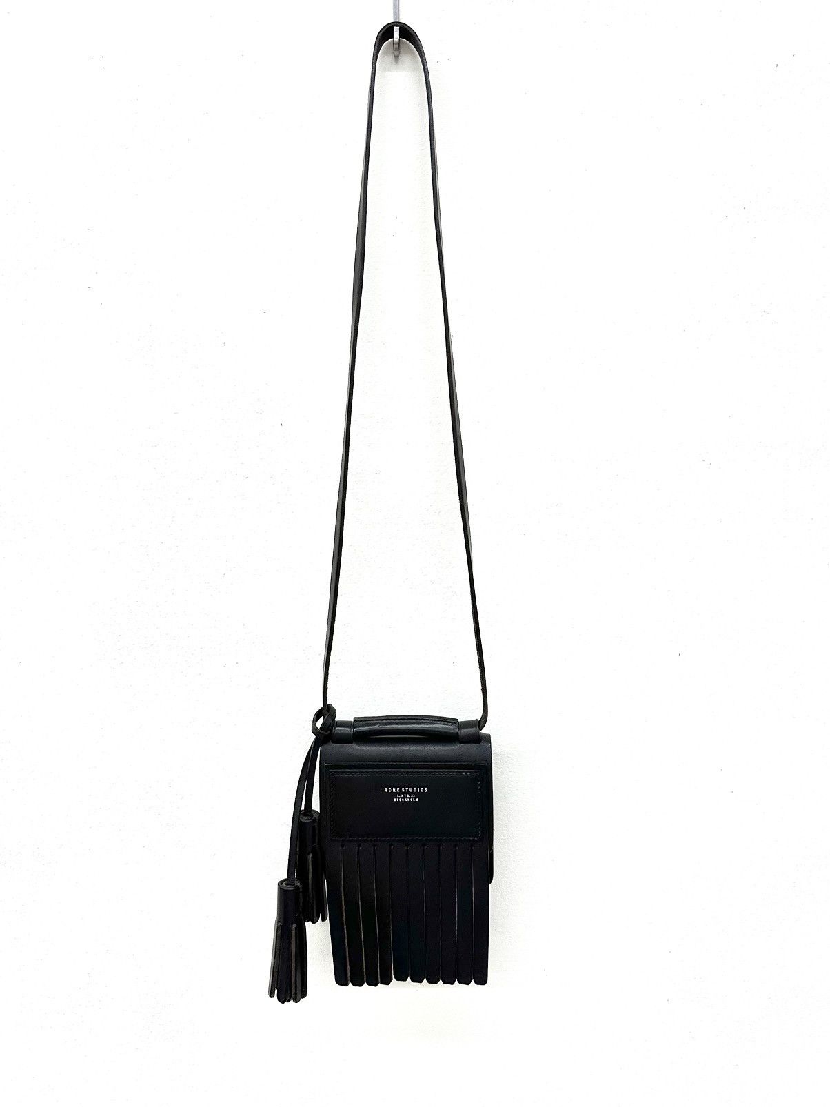 Acne Studios ACNE STUDIOS FRINGE COWBOY STYLE CROSSBODY BAG Size ONE SIZE - 1 Thumbnail