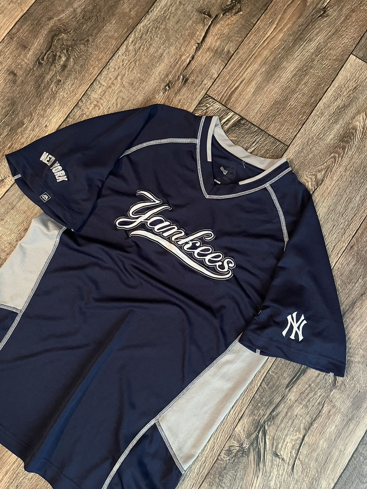 Majestic Vintage New York Yankees Majestic Big Logo T-shirt Jersey Size US L / EU 52-54 / 3 - 4 Thumbnail