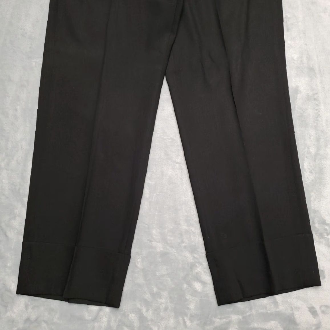 Vintage Angeline Kingsley Pants Womens 12 Black 98% Wool Blend Cuffed Cropped VTG France Dress Pants Casual Retro Classic Pockets Zip Front Flat Front Womens Size 34" / US 12 / IT 48 - 2 Thumbnail