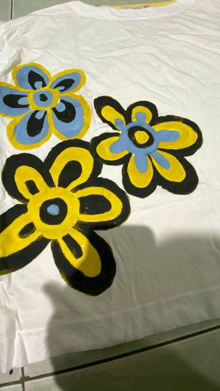 Marni MARNI x UNIQLO FLOWERS TSHIRT Size M / US 6-8 / IT 42-44 - 6 Thumbnail