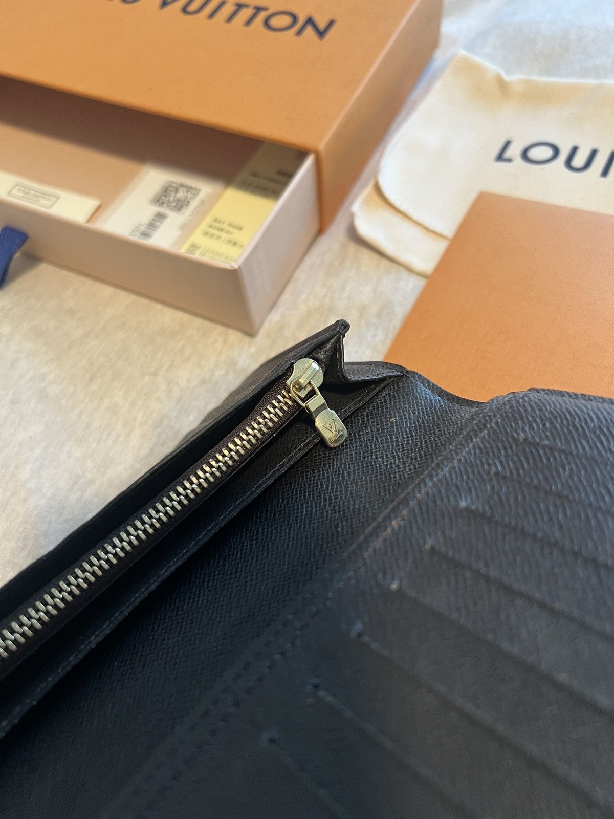 Louis Vuitton Louis Vuitton Brazza Long Wallet - Damier Ebene Size ONE SIZE - 6 Thumbnail