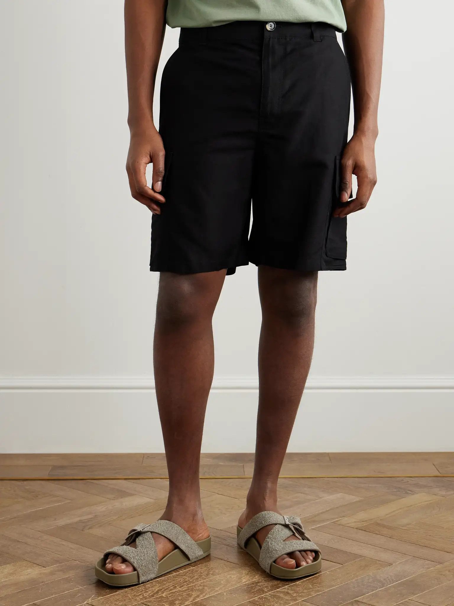 Loewe o1in1g0426 Cargo Shorts in Black Size US 30 / EU 46 - 3 Thumbnail