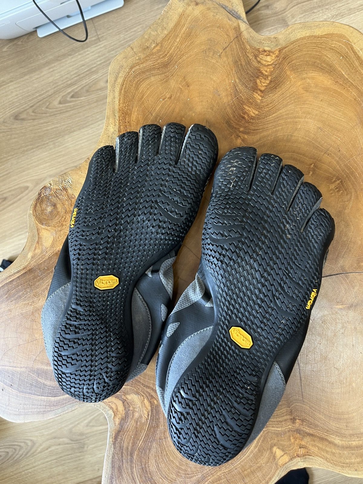 Vibram Five fingers low outdoor life shoes sneakers fashion y2k Size US 8 / EU 41 - 2 Thumbnail
