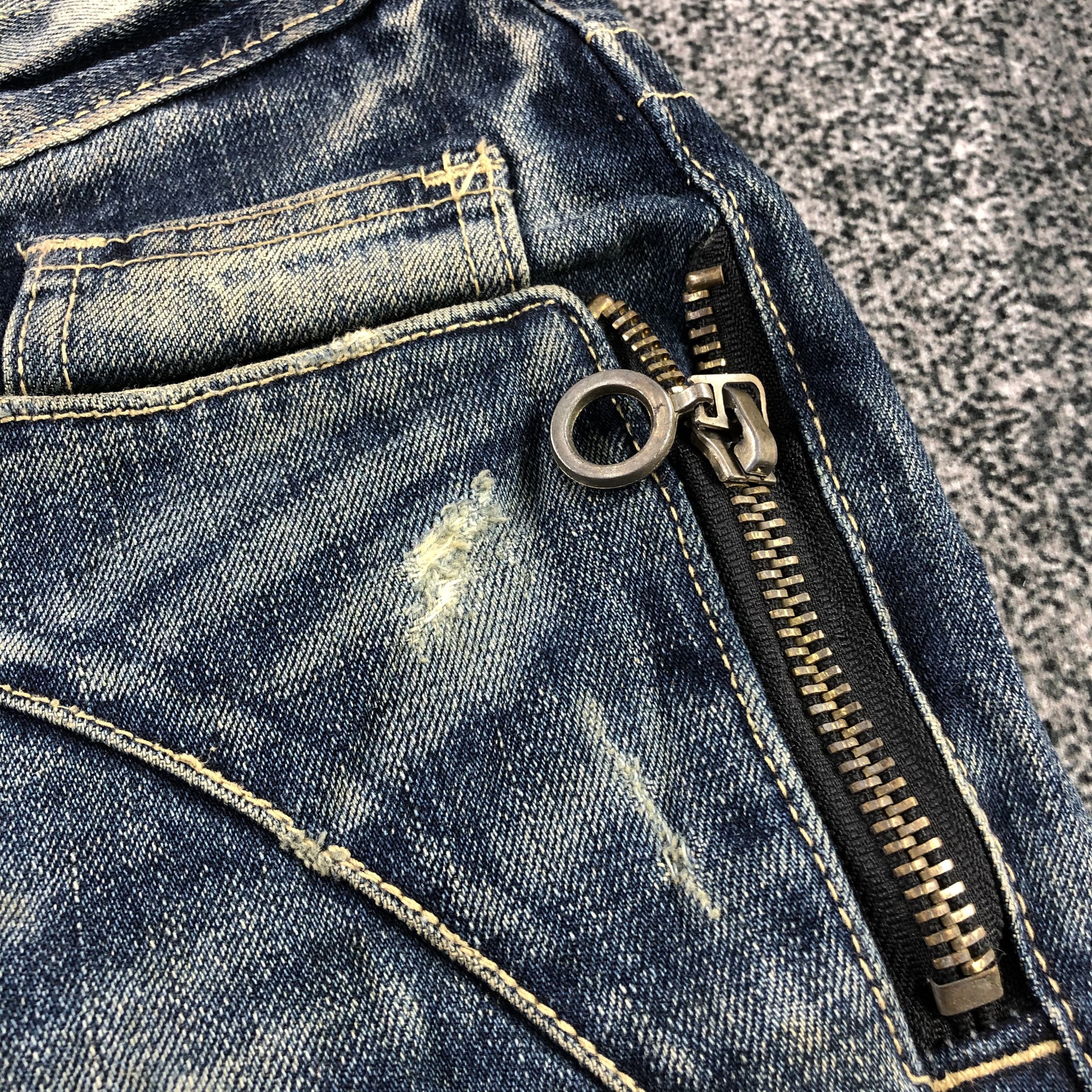 Japanese Brand Heritage Stone Zipper Jeans Faded Dirty Wash Denim Size US 32 / EU 48 - 9 Thumbnail