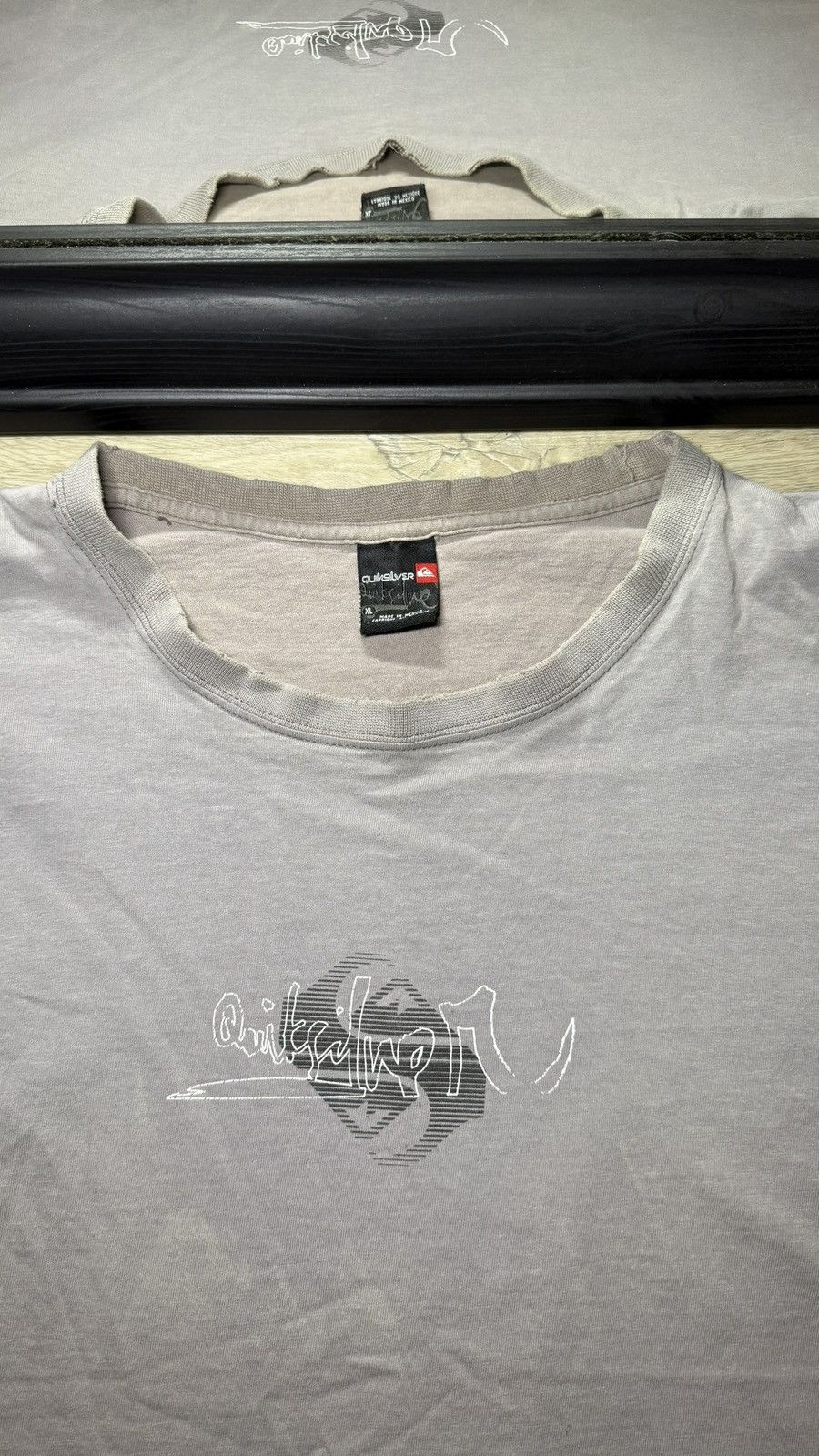 Quiksilver Y2K 2000s Thrashed Quicksilver Outline Mirrored Logo Shirt Size US XL / EU 56 / 4 - 7 Thumbnail