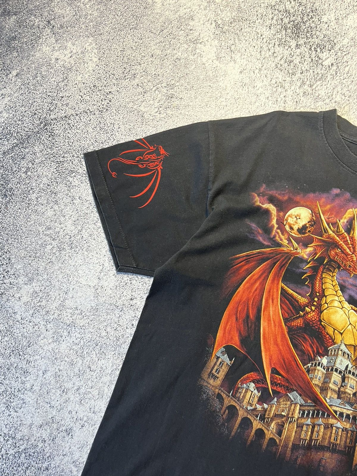Vintage Vintage Horror overprint Dragons wild tee 90's Size US XXL / EU 58 / 5 - 6 Thumbnail