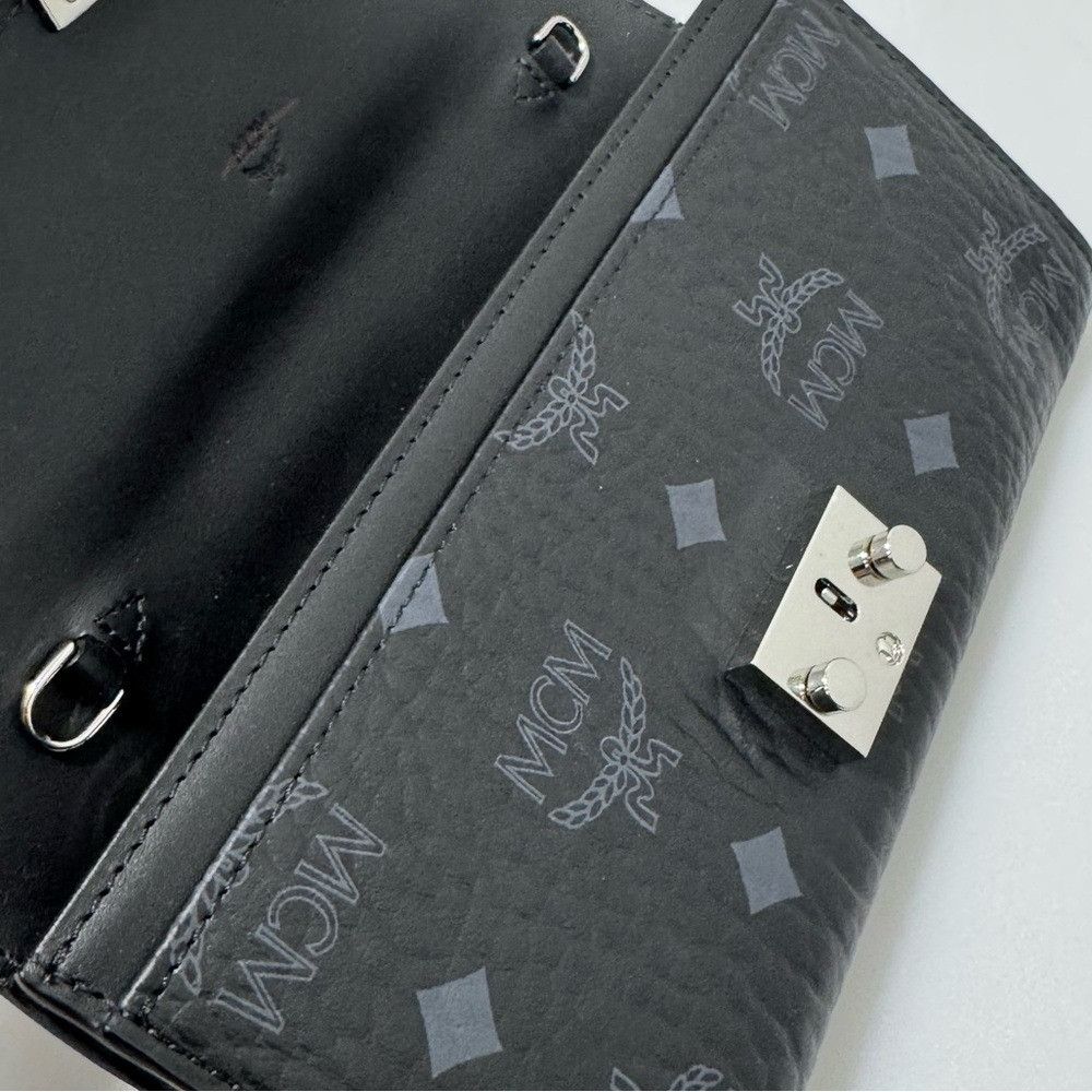 MCM MCM Tracy Wallet Monogram Logo Black Size ONE SIZE - 3 Thumbnail