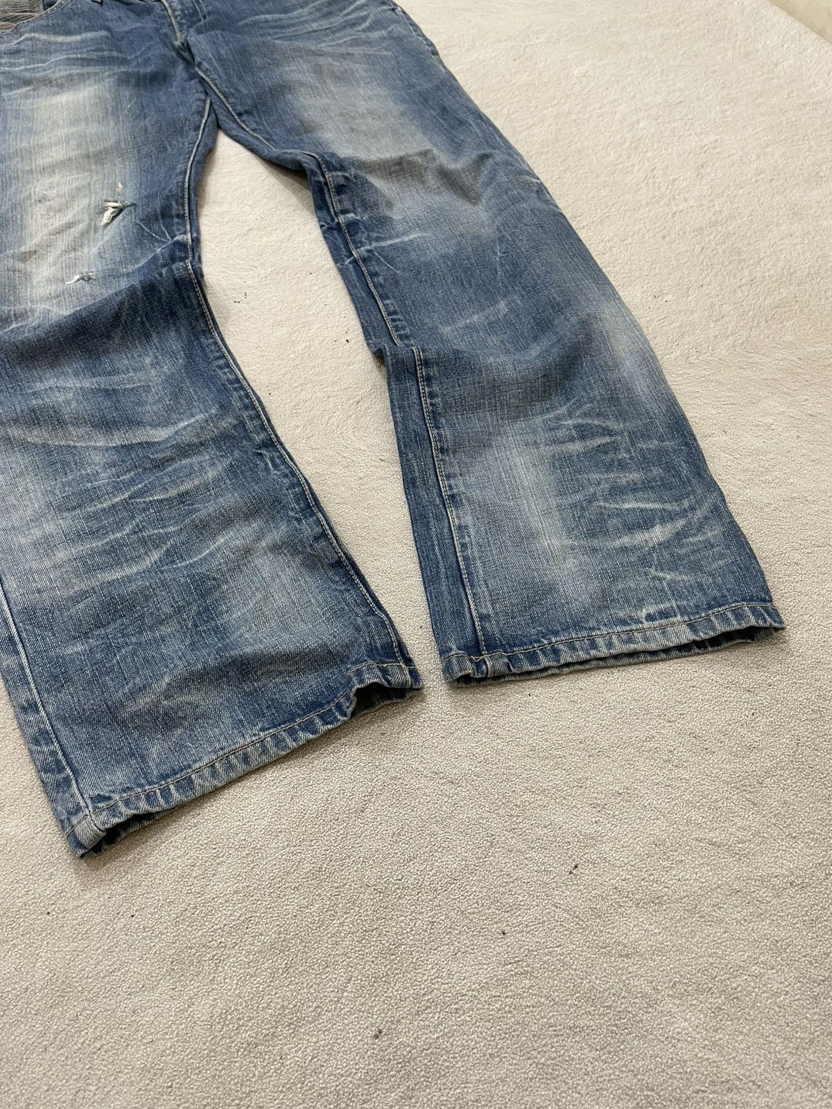 Japanese Brand 2000s Blueforce Distressed Denim Dirty Washed Y2K Japan Size US 35 - 3 Thumbnail