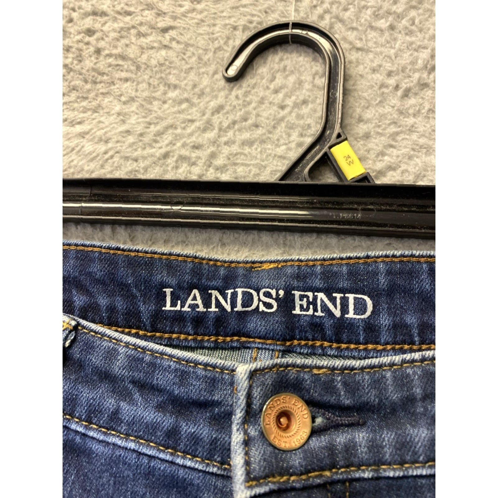 Lands' End Lands' End Jeans Women’s 10 Mid Rise Blue Denim Straight Leg Crop 26 In Inseam Regular 32 in Waist Womens Size 32" / US 10 / IT 46 - 3 Thumbnail