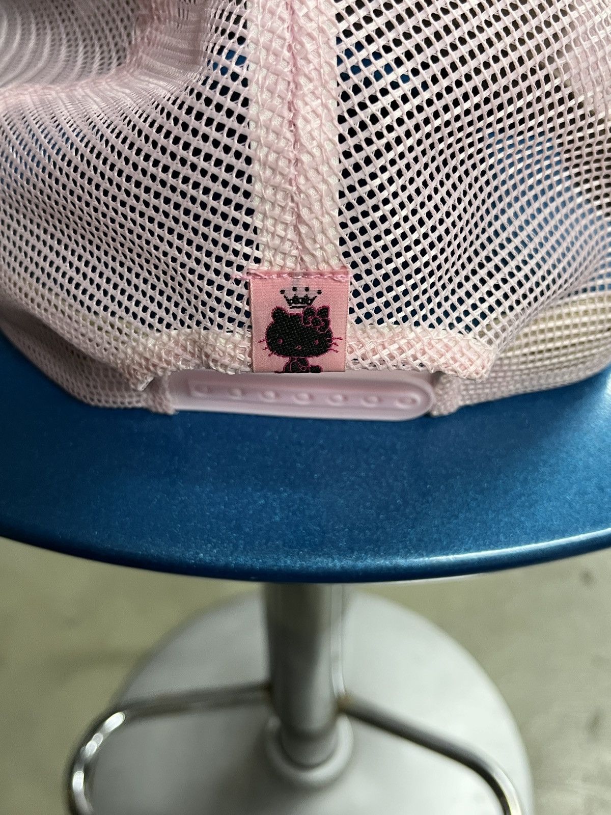 Cartoon Network RARE VINTAGE HELLO KITTY BY SANRIO TRUCKER SNAPBACK Size ONE SIZE - 7 Thumbnail