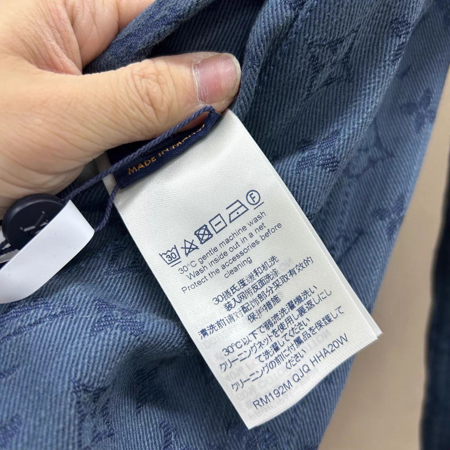 Louis Vuitton Louis Vuitton 99 new blue printed denim jacket size 54 Size US L / EU 52-54 / 3 - 4 Thumbnail