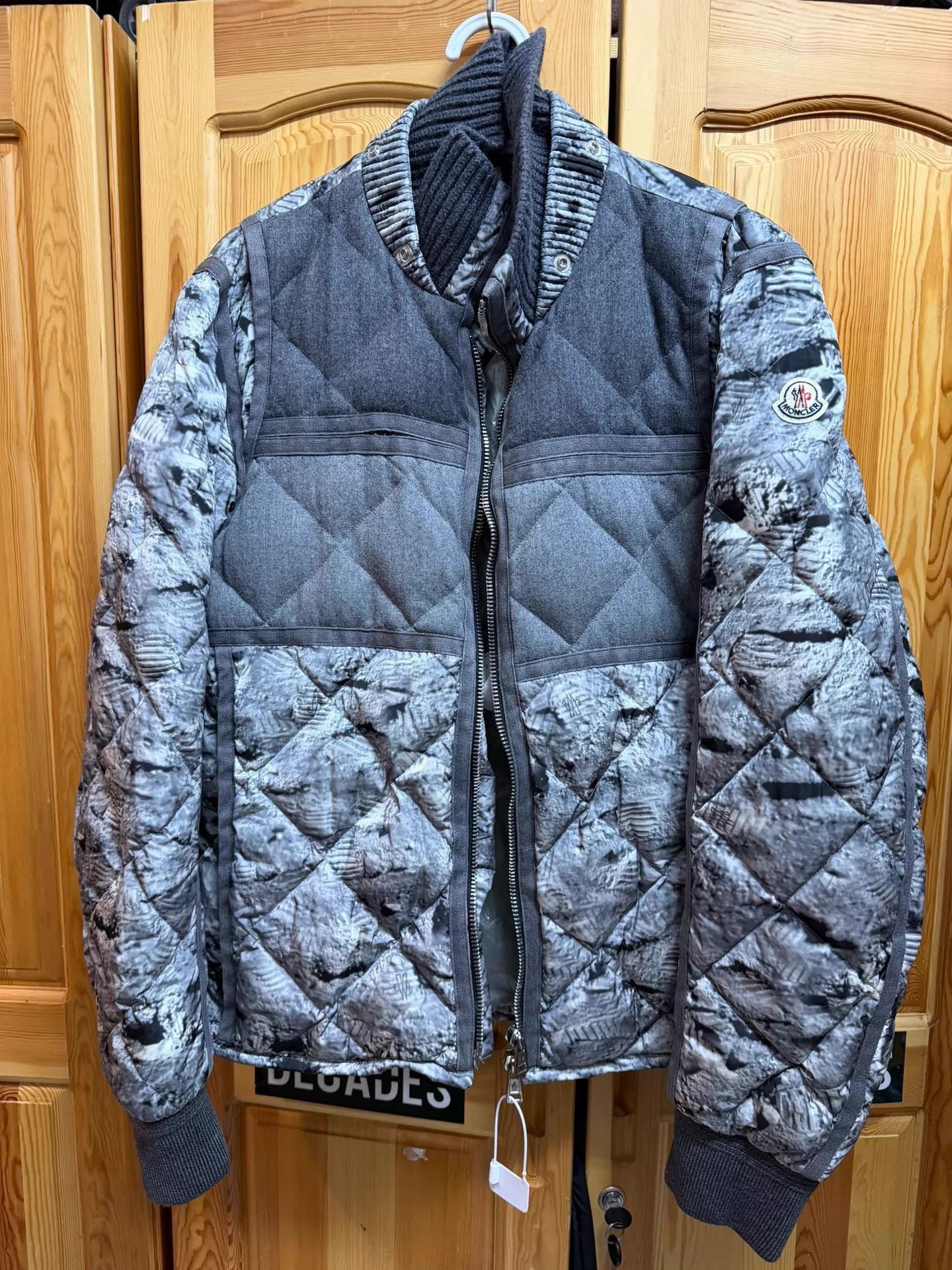 Moncler Silver Quilted Bomber Jacket XXL Size US XXL / EU 58 / 5 - 1 Thumbnail