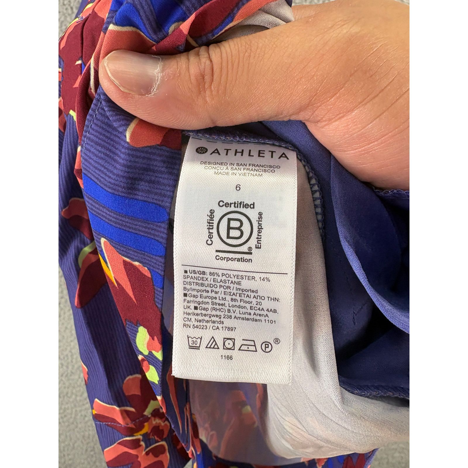 Athleta Athleta Brooklyn Romper Womens 6 Purple Floral UPF 50 Size M / US 6-8 / IT 42-44 - 7 Thumbnail