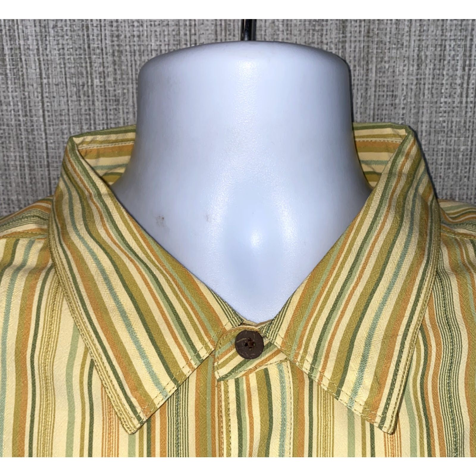 Tommy Bahama Tommy Bahama Shirt XL Men Yellow Striped Silk Long Sleeve Button-Up Collared Regular Size Type Size XL Size US XL / EU 56 / 4 - 3 Thumbnail