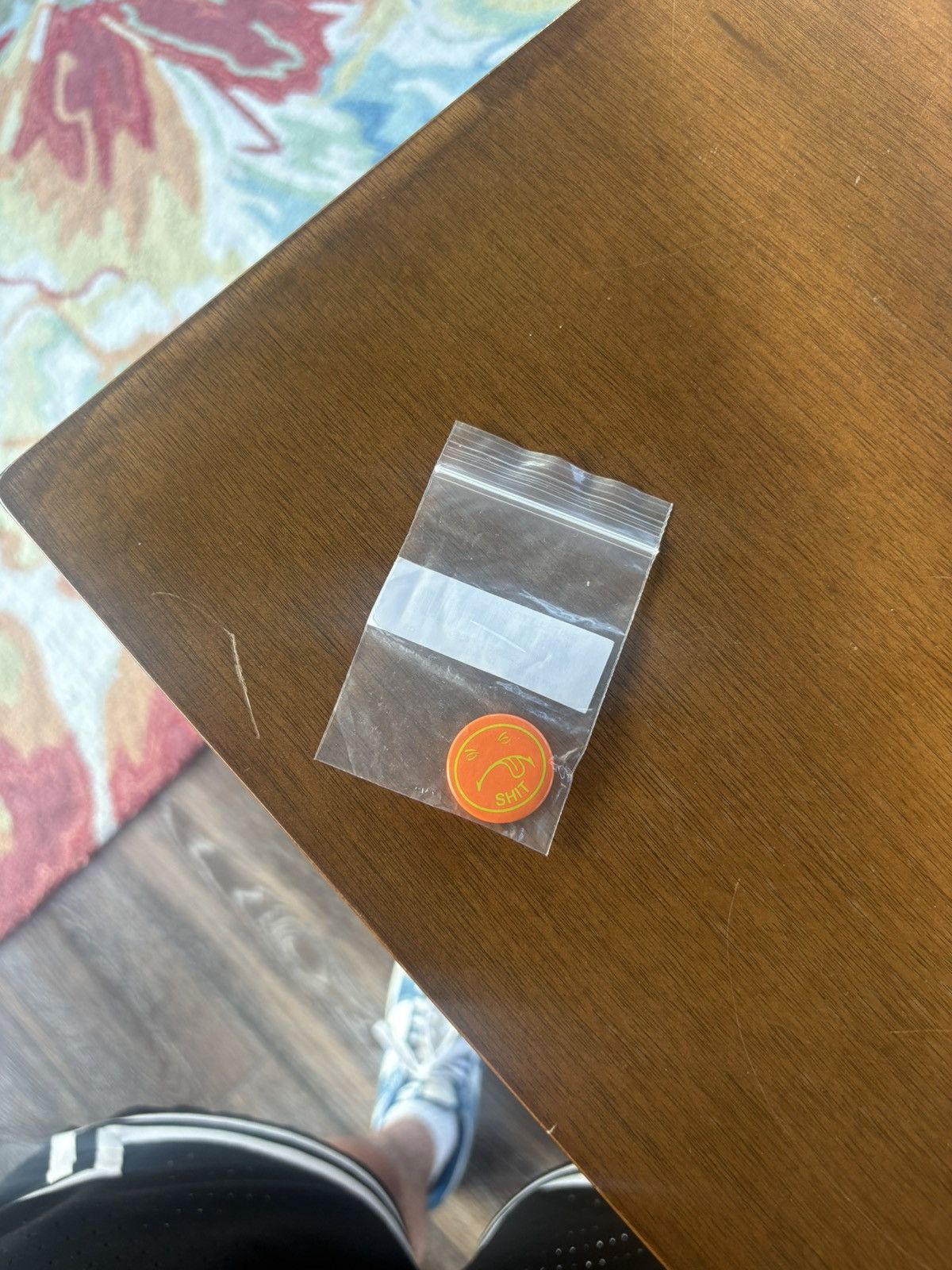 Supreme Supreme Shit Pin Button Orange Size ONE SIZE - 1 Thumbnail