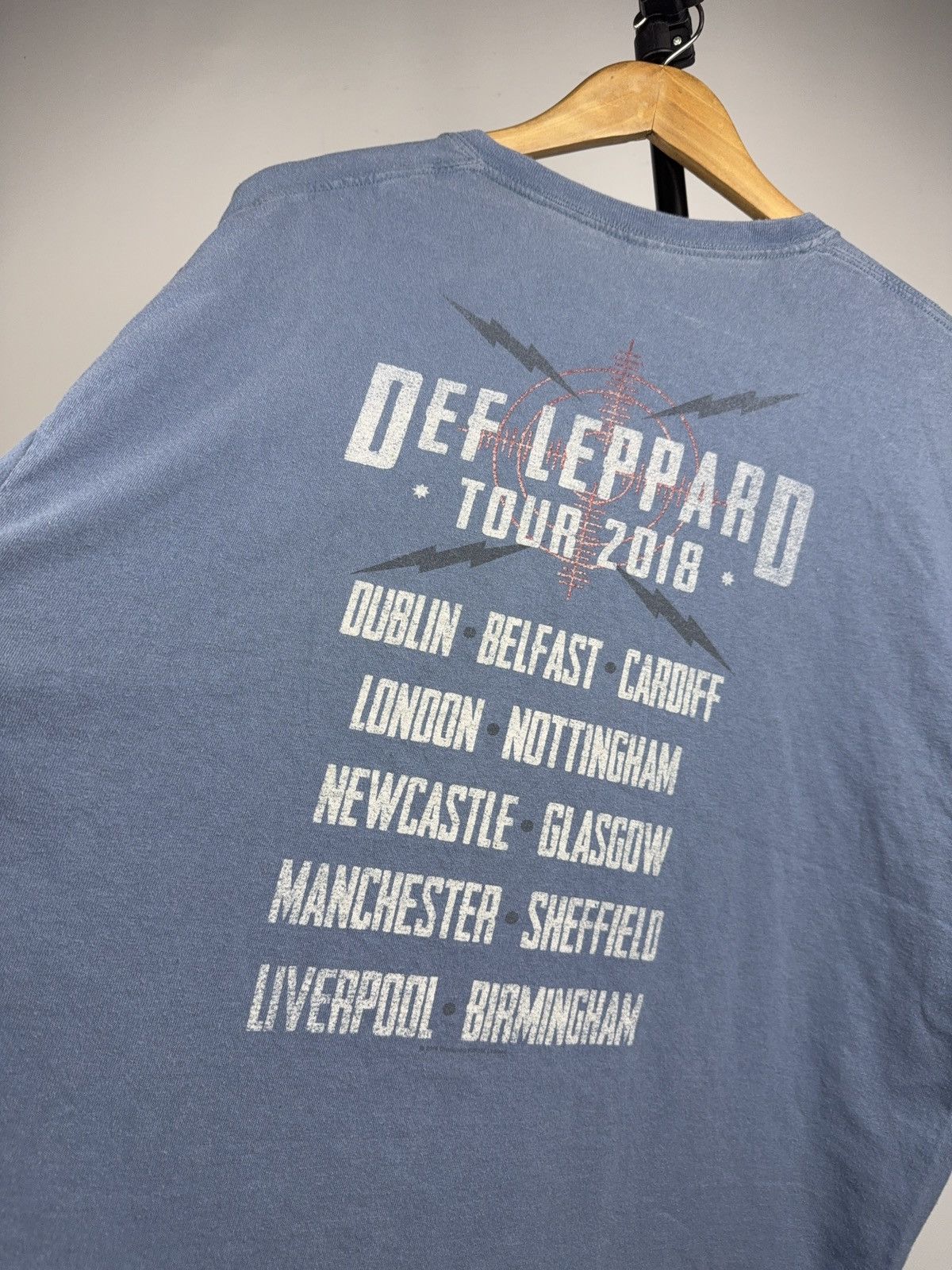 Def Leppard ⚡️Def Leppard 2018 Tour Rock Brigade Band T Shirt XL Size US XL / EU 56 / 4 - 14 Thumbnail