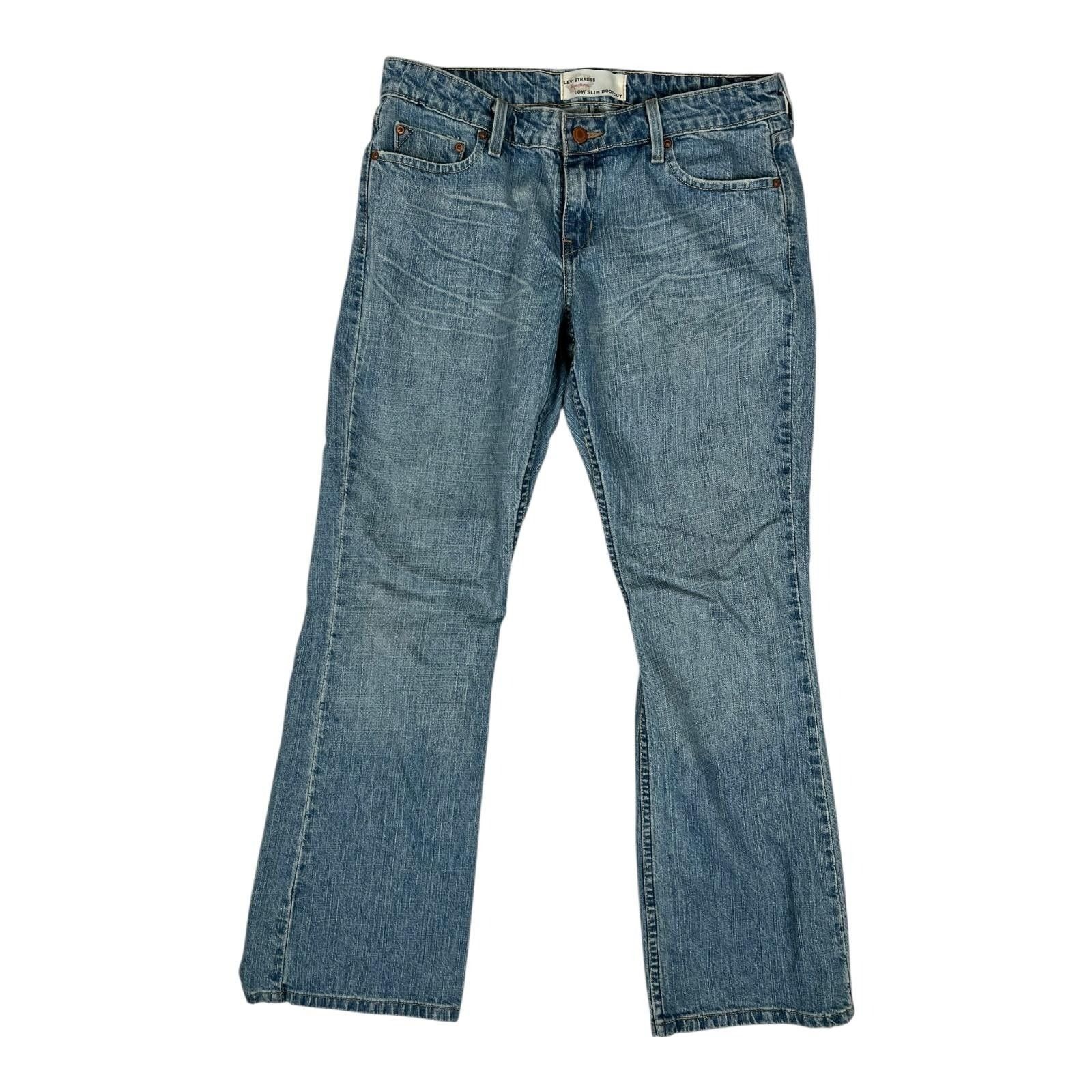 Levi's Levi Strauss Signature Jeans Women's 32x30 Low Slim Bootcut Size 32" / US 10 / IT 46 - 1 Thumbnail
