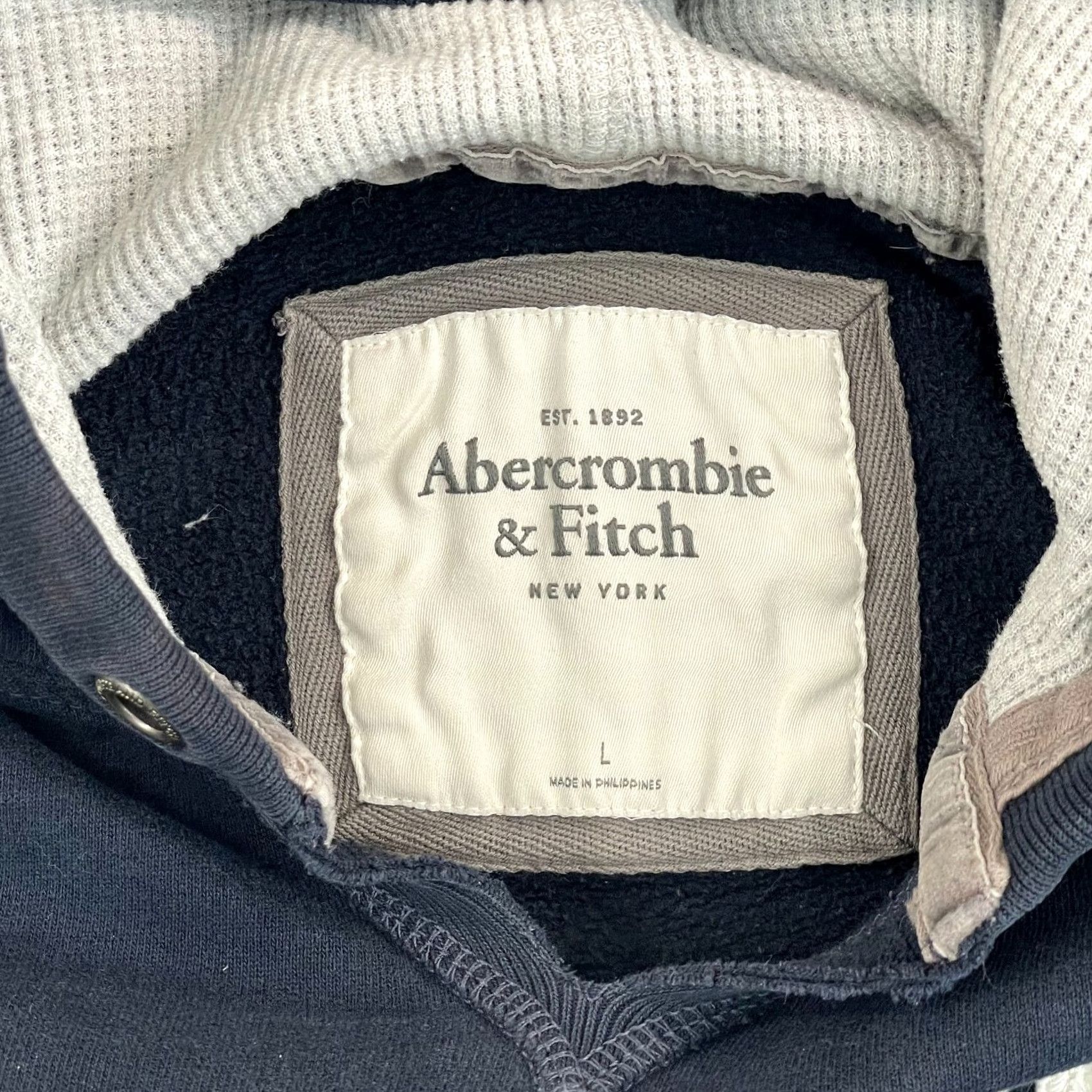 Abercrombie & Fitch Abercrombie & Fitch Pullover Hoodie Women L Navy Embroidered Logo SpellOut Logo Fleece Size L / US 10 / IT 46 - 2 Thumbnail