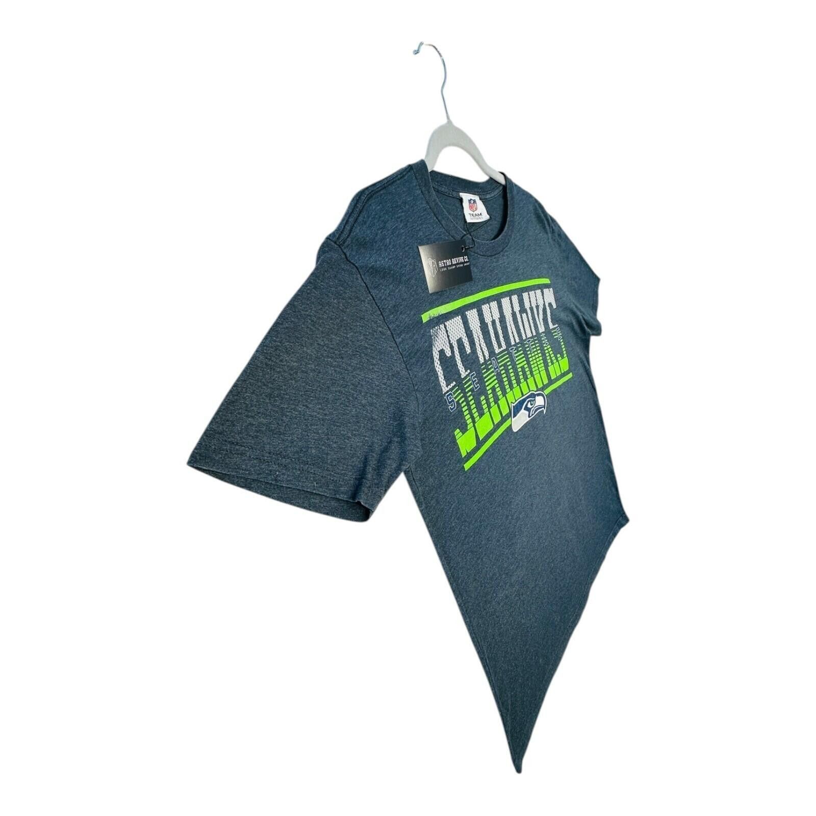 NHL NFL Seahawks T-Shirt Men's UK Size L Grey Graphic Print Size US L / EU 52-54 / 3 - 8 Thumbnail