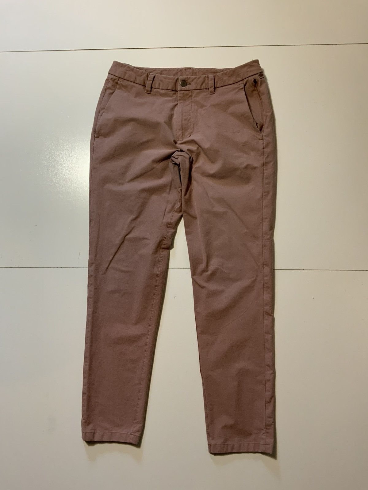 Lululemon $128 Lululemon Commission Mauve Earth Clay Dye Tapered Pants Size US 32 / EU 48 - 4 Thumbnail