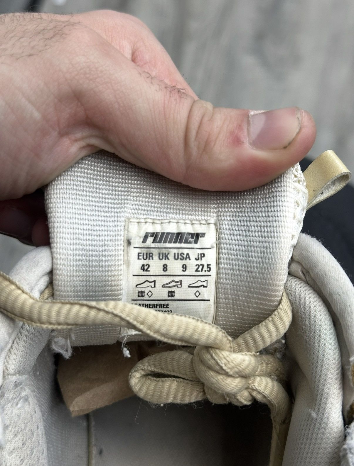 Balenciaga Balenciaga Runner - Beige/Black/Silver Size US 9 / EU 42 - 7 Thumbnail