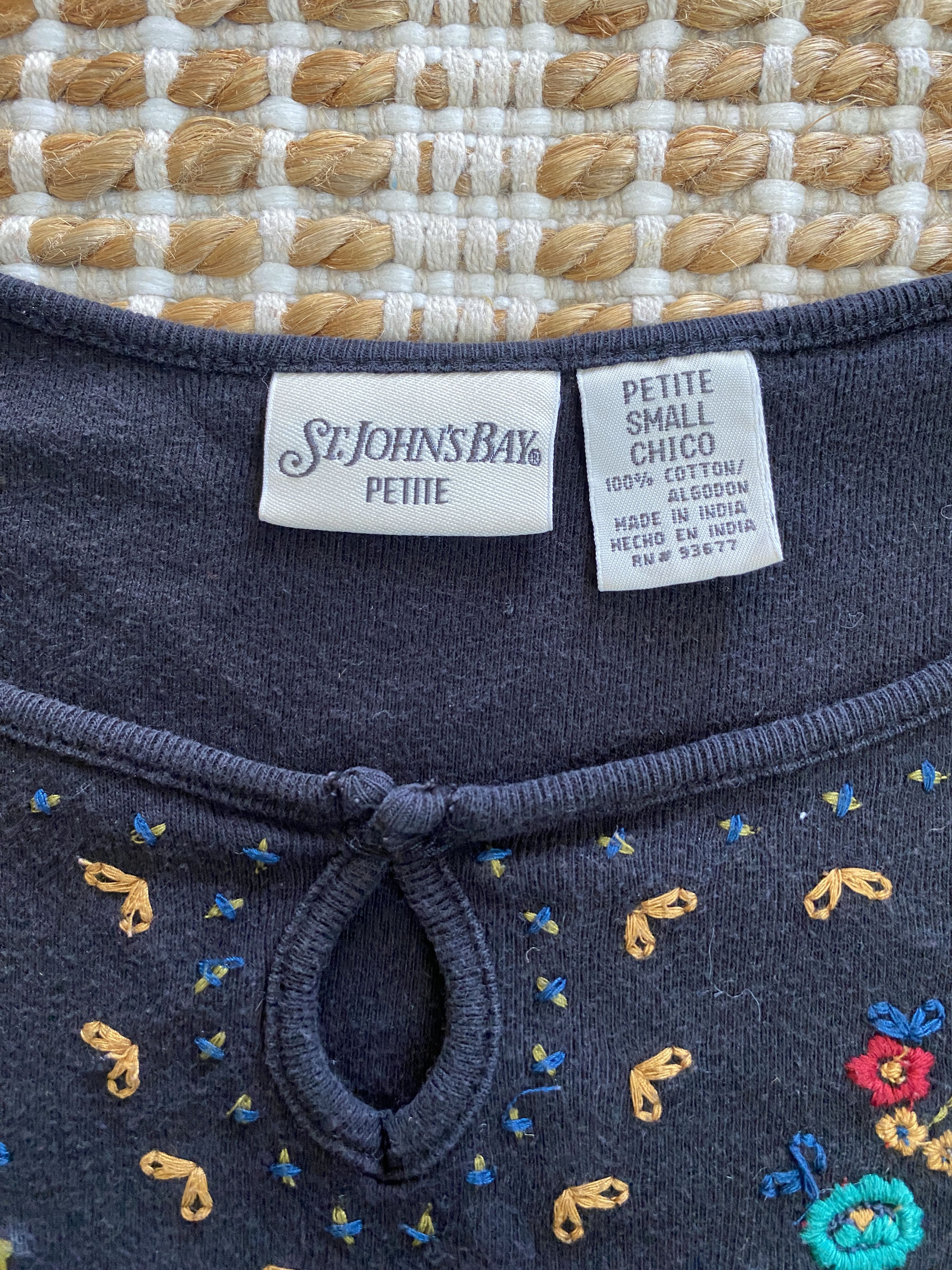 Other Vintage St. John’s Bay Embroidered Black Cotton Top Size S / US 4 / IT 40 - 3 Thumbnail