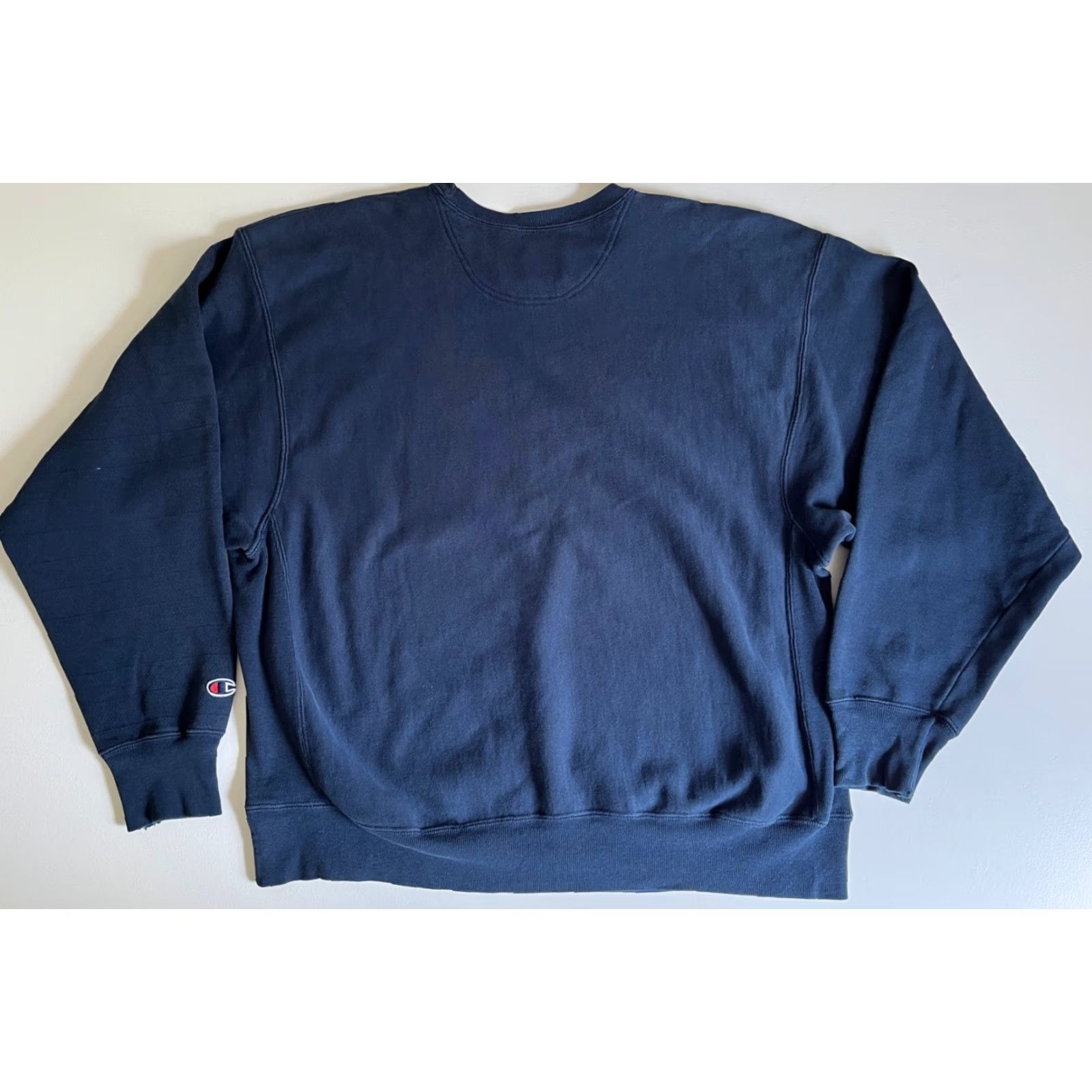 Champion VINTAGE Champion Premium Reverse Weave Crewneck Sweatshirt Heavyweight Navy XL Men's 90s Classic USA 90s Logo Sweatshirt Size US XL / EU 56 / 4 - 3 Thumbnail