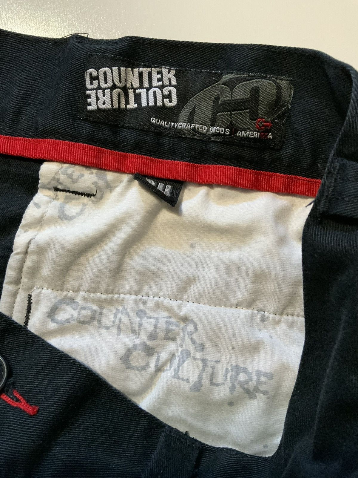 Vintage Vintage Y2K Counter Culture Skateboarding Black Shorts Size US 34 / EU 50 - 4 Thumbnail
