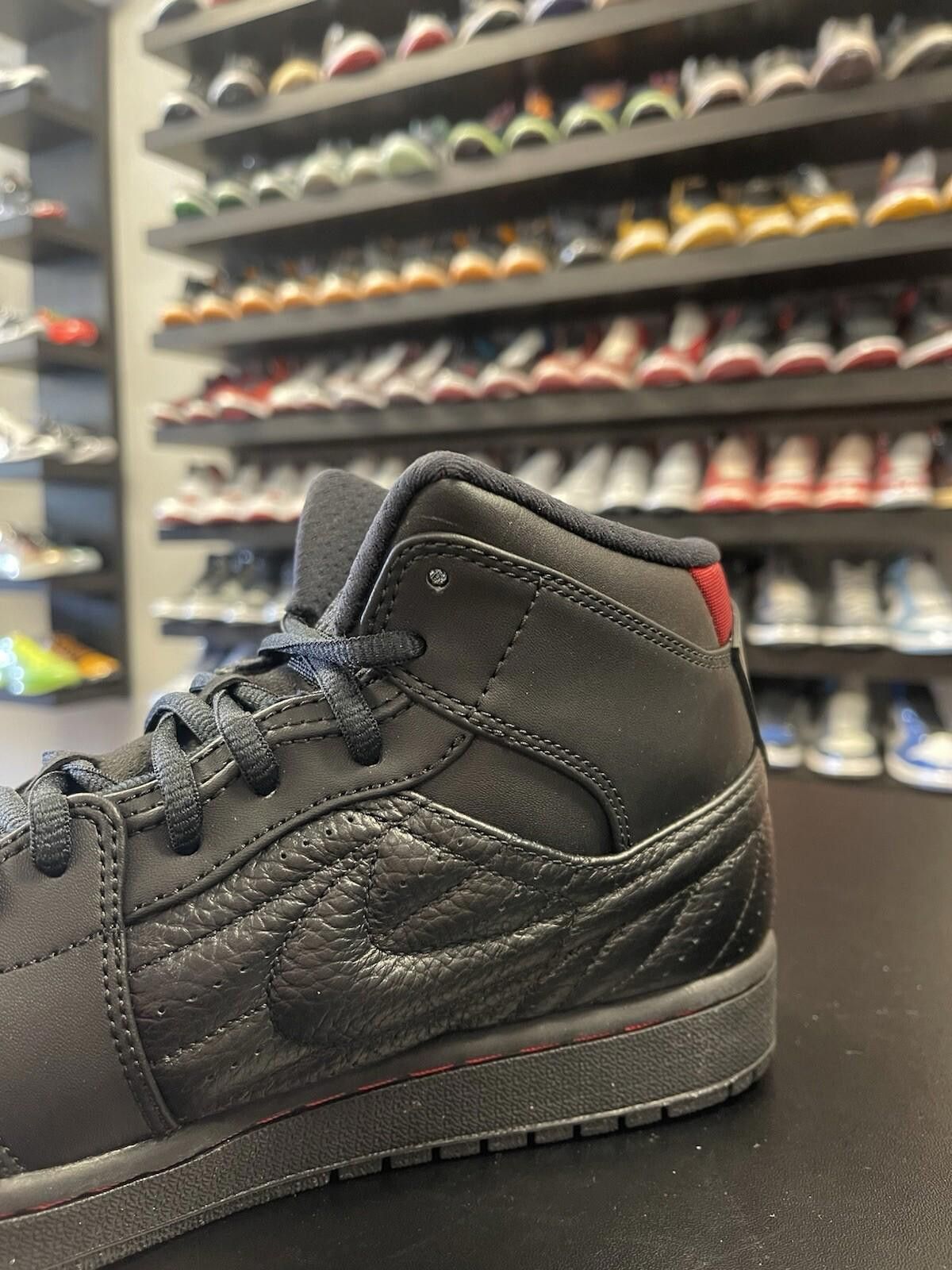 Jordan Brand Size 9 - Nike Air Jordan 1 Retro 99 Bred Last Shot 2014 Size US 9 / EU 42 - 6 Thumbnail