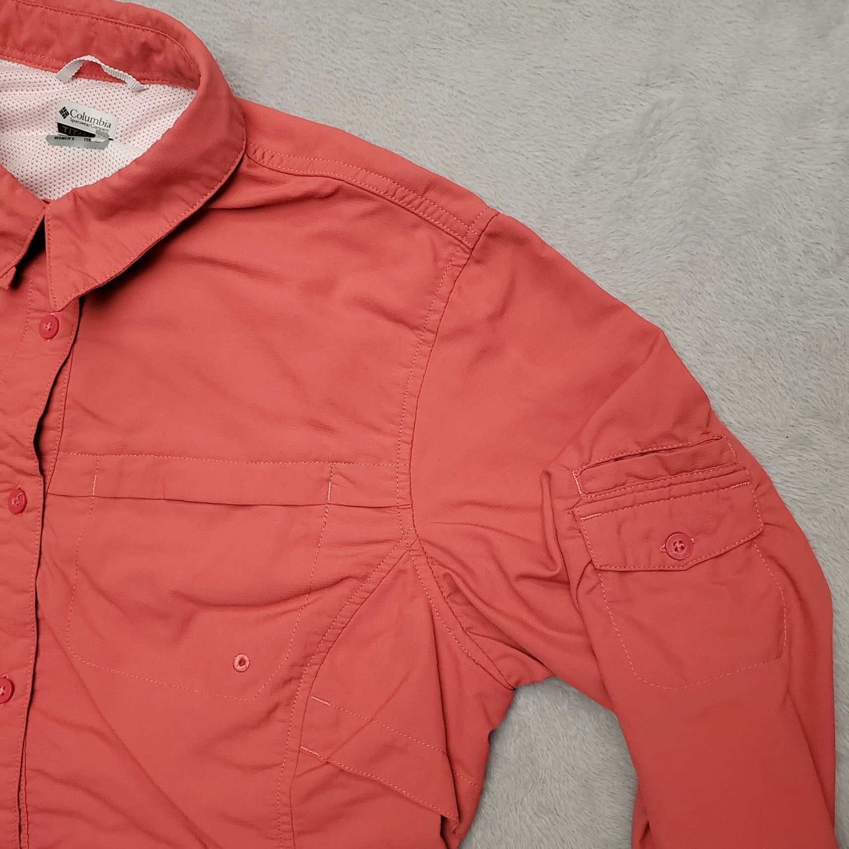 Vintage Columbia Shirt Women L Red Vented Roll Tab Outdoor Gorp Hike Fish Gorp Outdoor Size L / US 10 / IT 46 - 4 Thumbnail